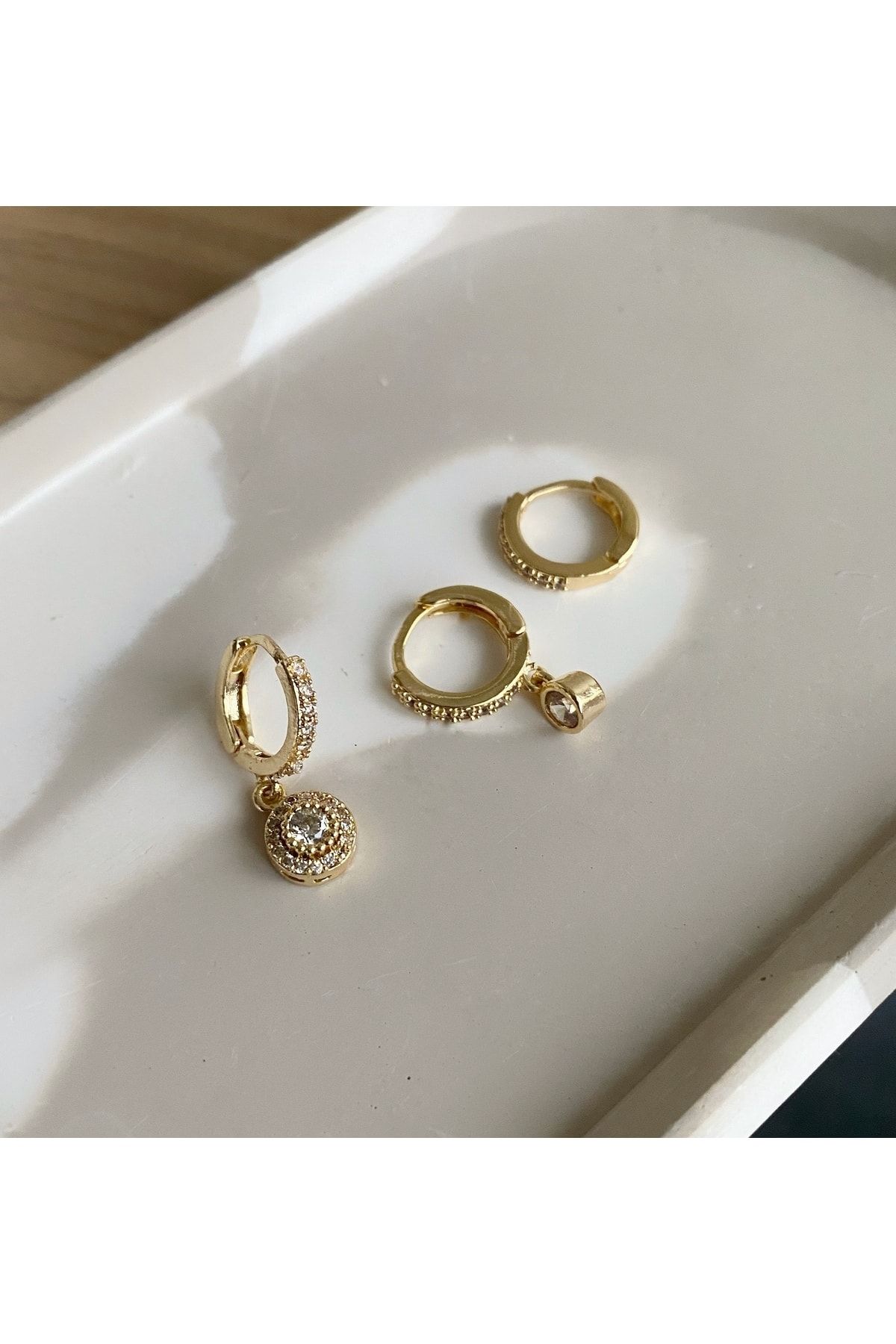 Single stone hanging on sale earrings