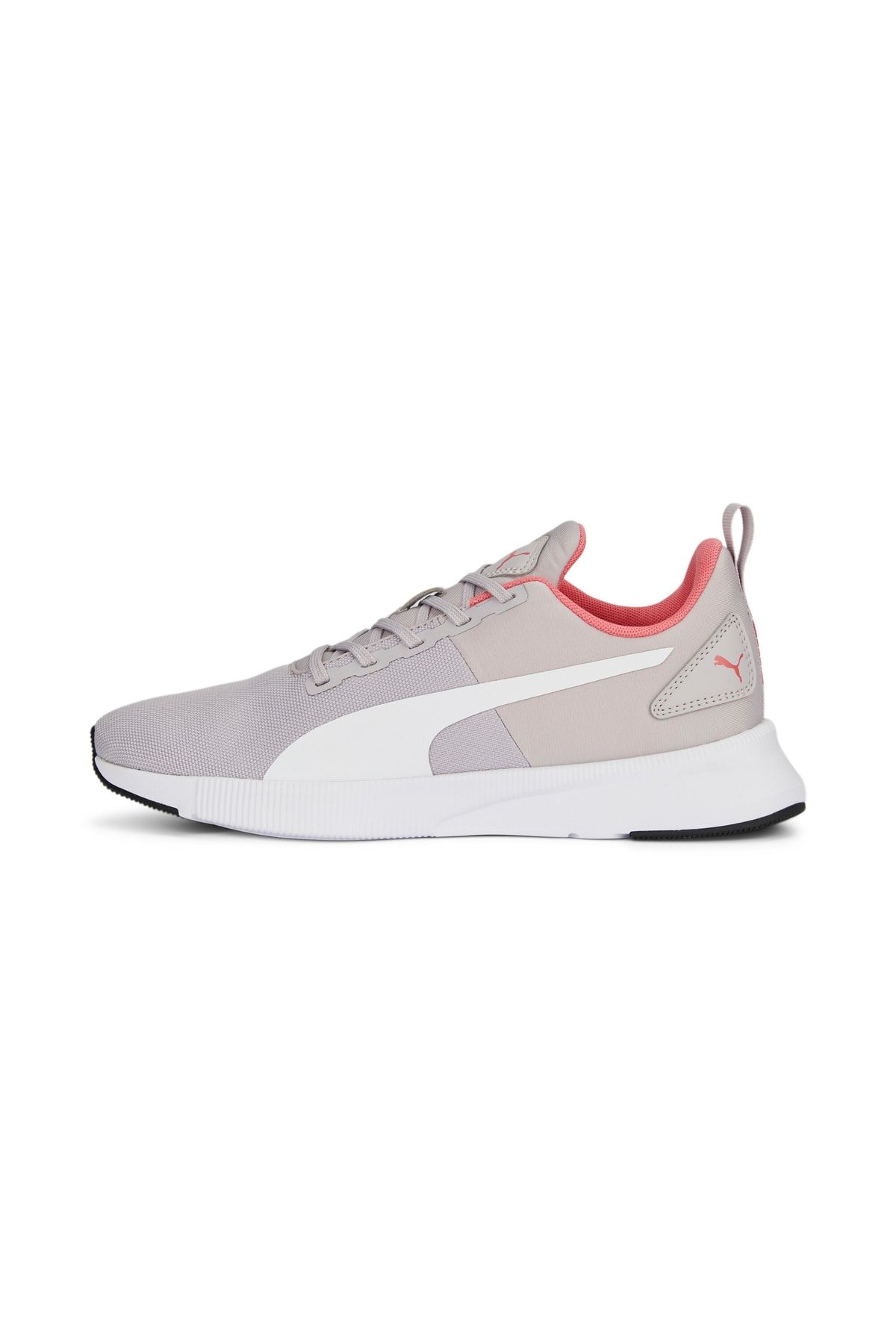 Grey and 2025 red pumas