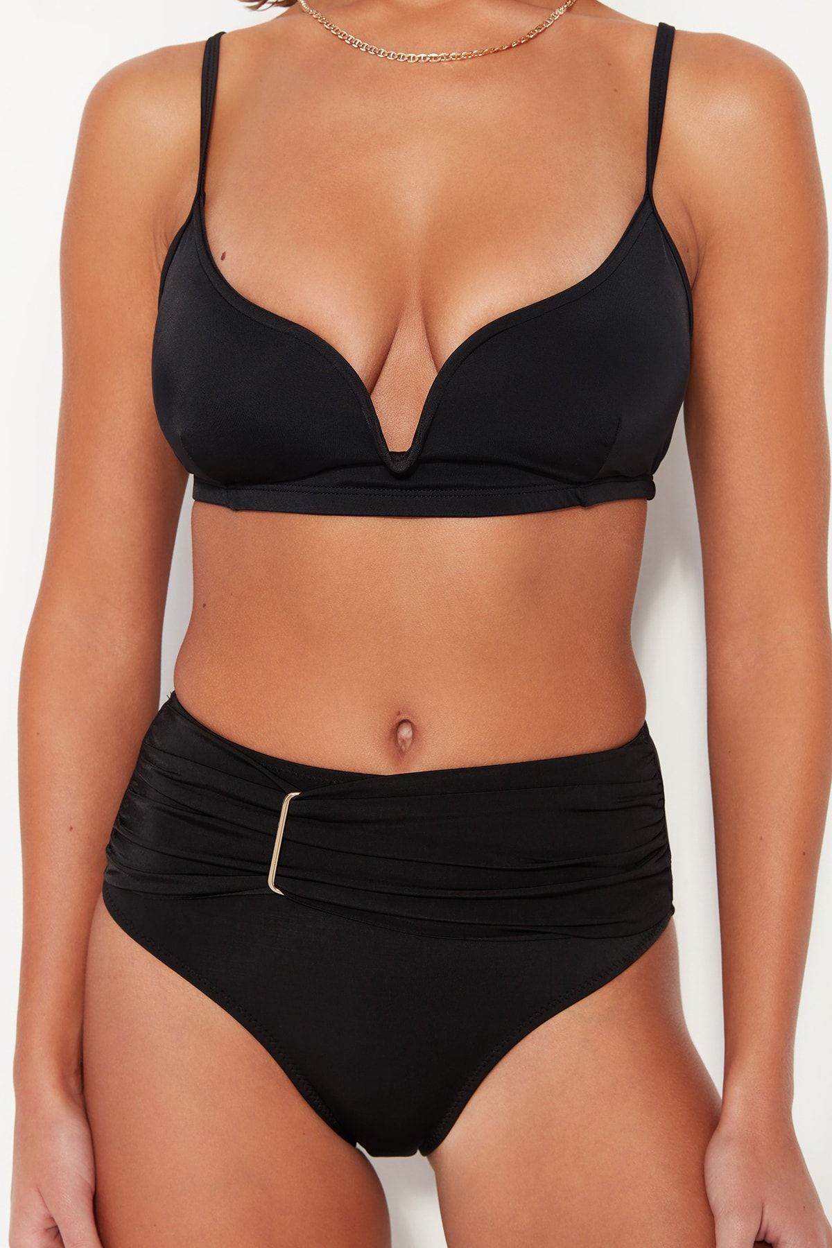 Trendyol Collection-Black Triangle V-String Bikini Top TBESS23BU00243 4