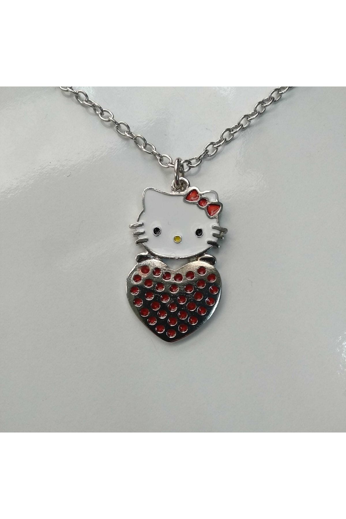 Shopiolog Hello Kitty Heart Necklace
