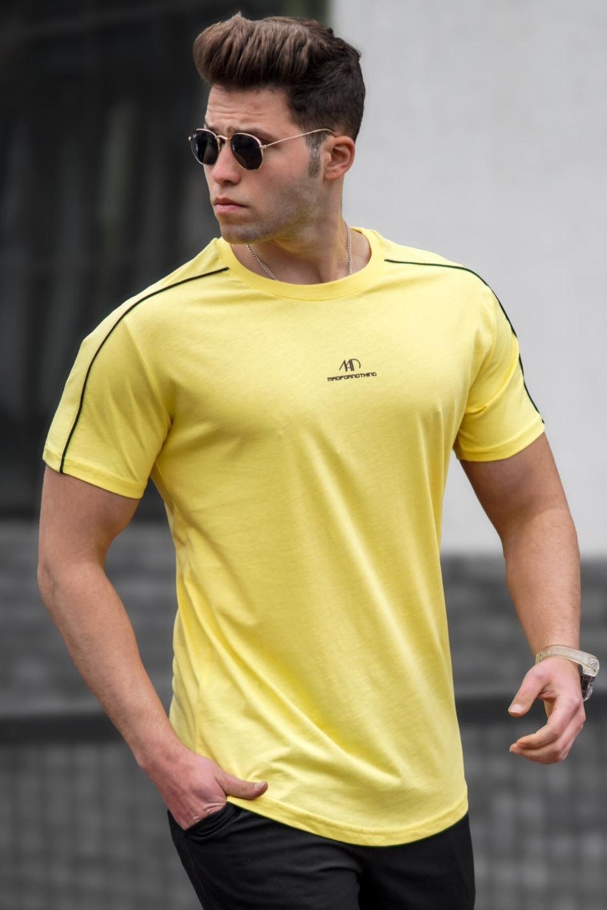 Madmext T-Shirt Gelb Regular Fit Fast ausverkauft