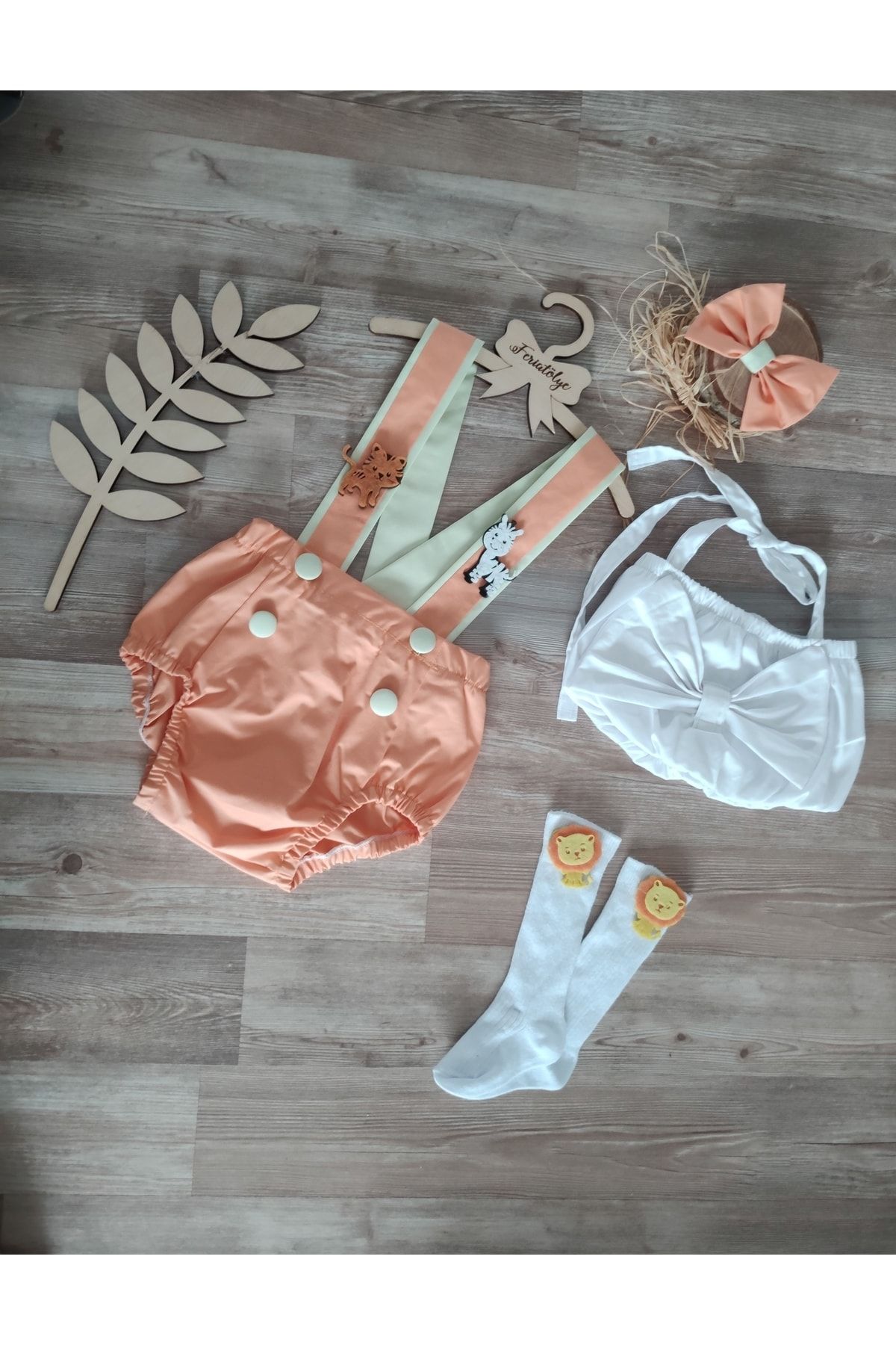 Safari birthday sales outfit girl