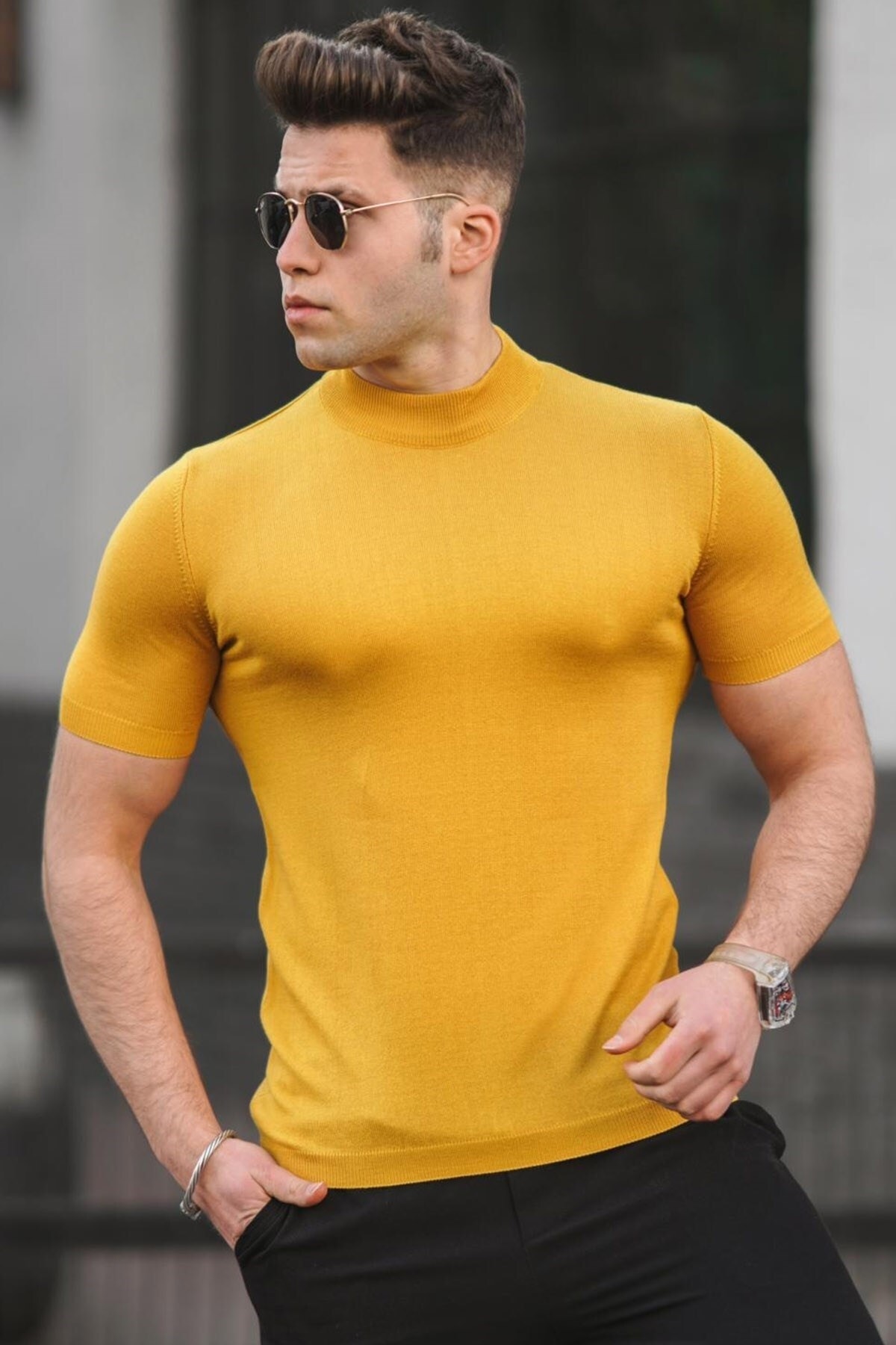 Madmext T-Shirt Gelb Figurbetont