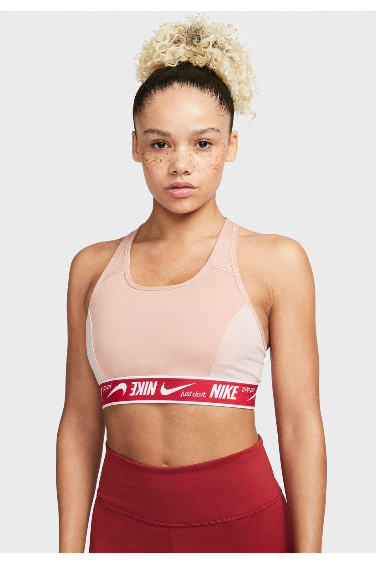 Nike Swoosh Futura sports bra - Trendyol