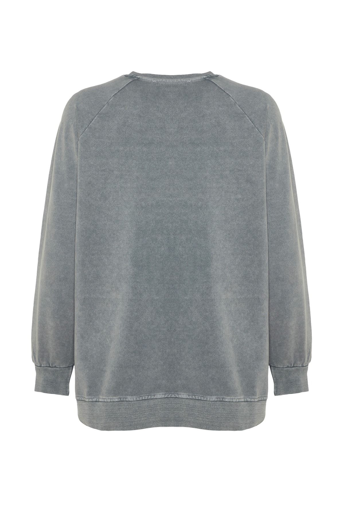 Trendyol Modest-Szara bluza z dzianiny oversize z rozcięciami po bokach i przetarciami TCTSS23TW00062 16