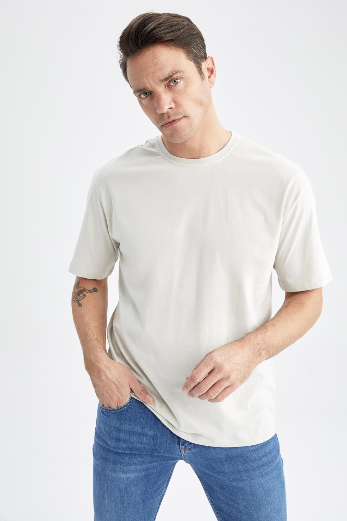 DeFacto T-Shirt Beige Oversized