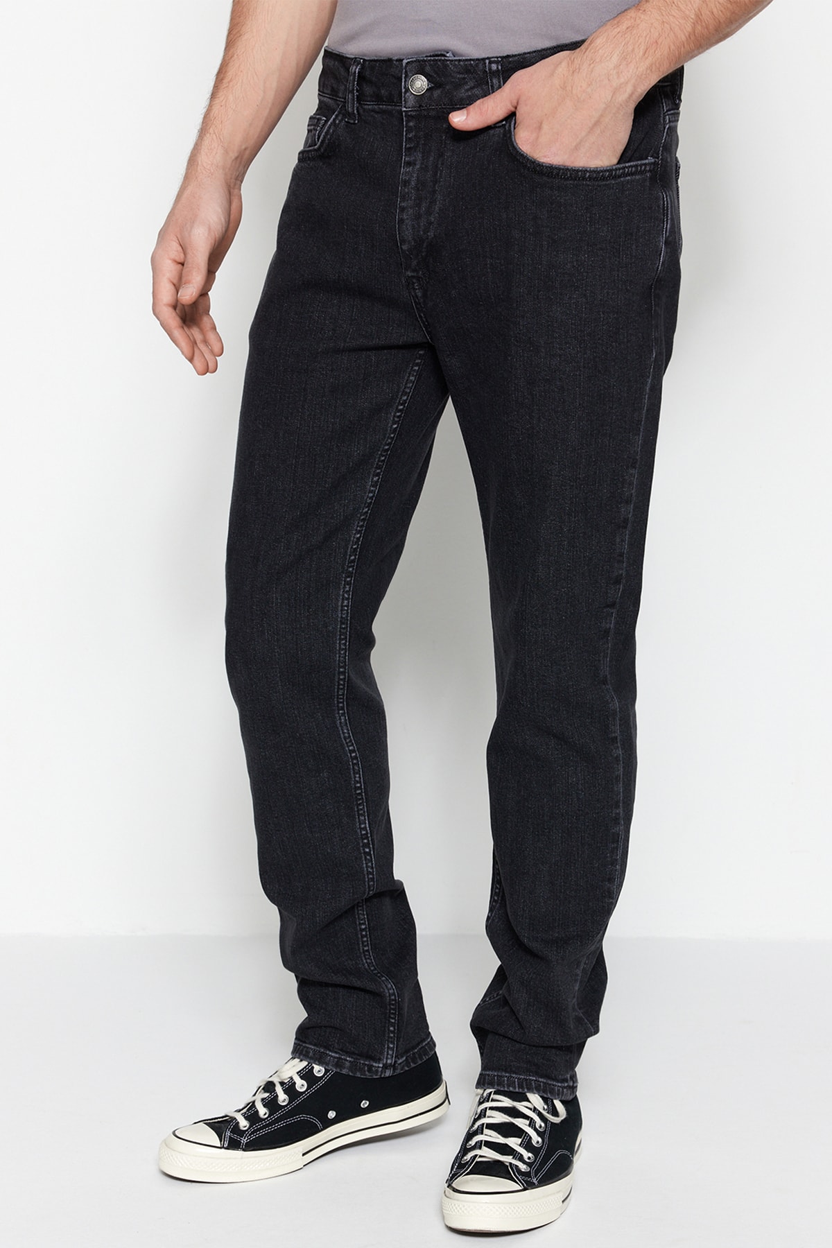 TRENDYOL MAN Siyah Erkek Premium Özel Koleksiyon Rahat Kalıp Esnek Kumaş Jeans Kot Pantolon TMNSS23JE00036
