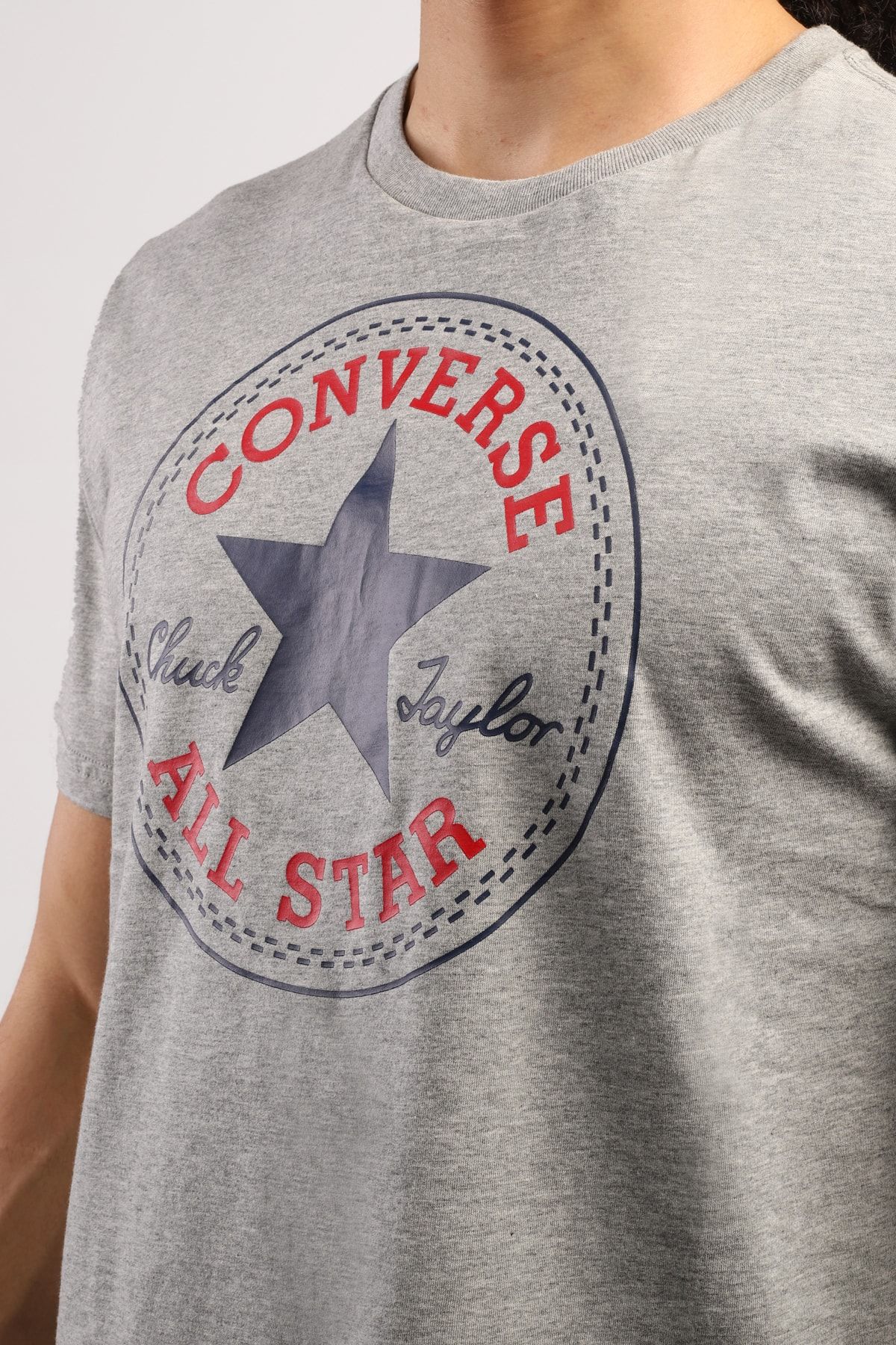 Grey converse sales t shirt
