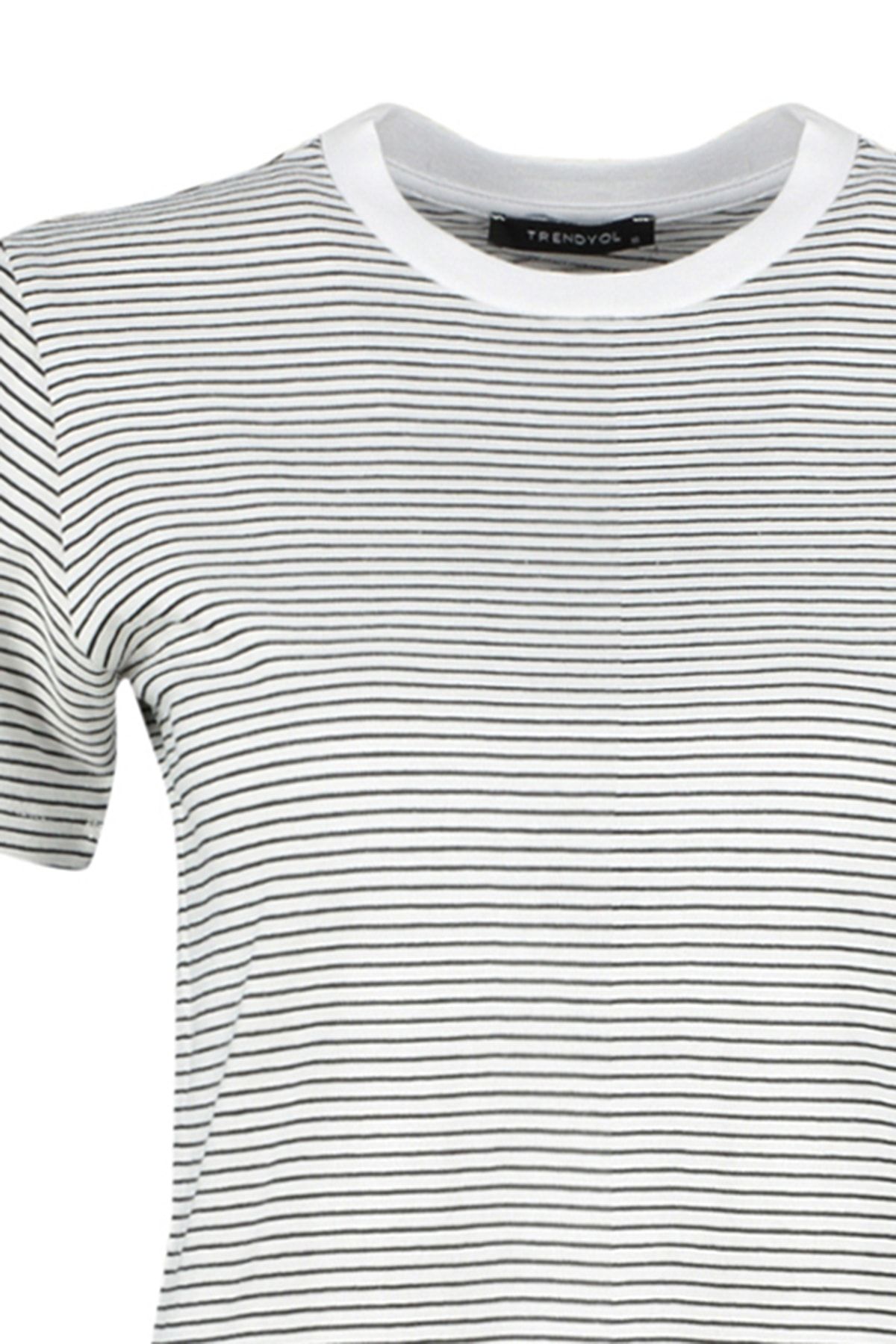 Trendyol Collection-Schwarzes, ecrufarbenes, gestreiftes Premium-Basic-Strick-T-Shirt mit normalem/normalem Muster und Rundhalsausschnitt TWOSS23TS00043 9