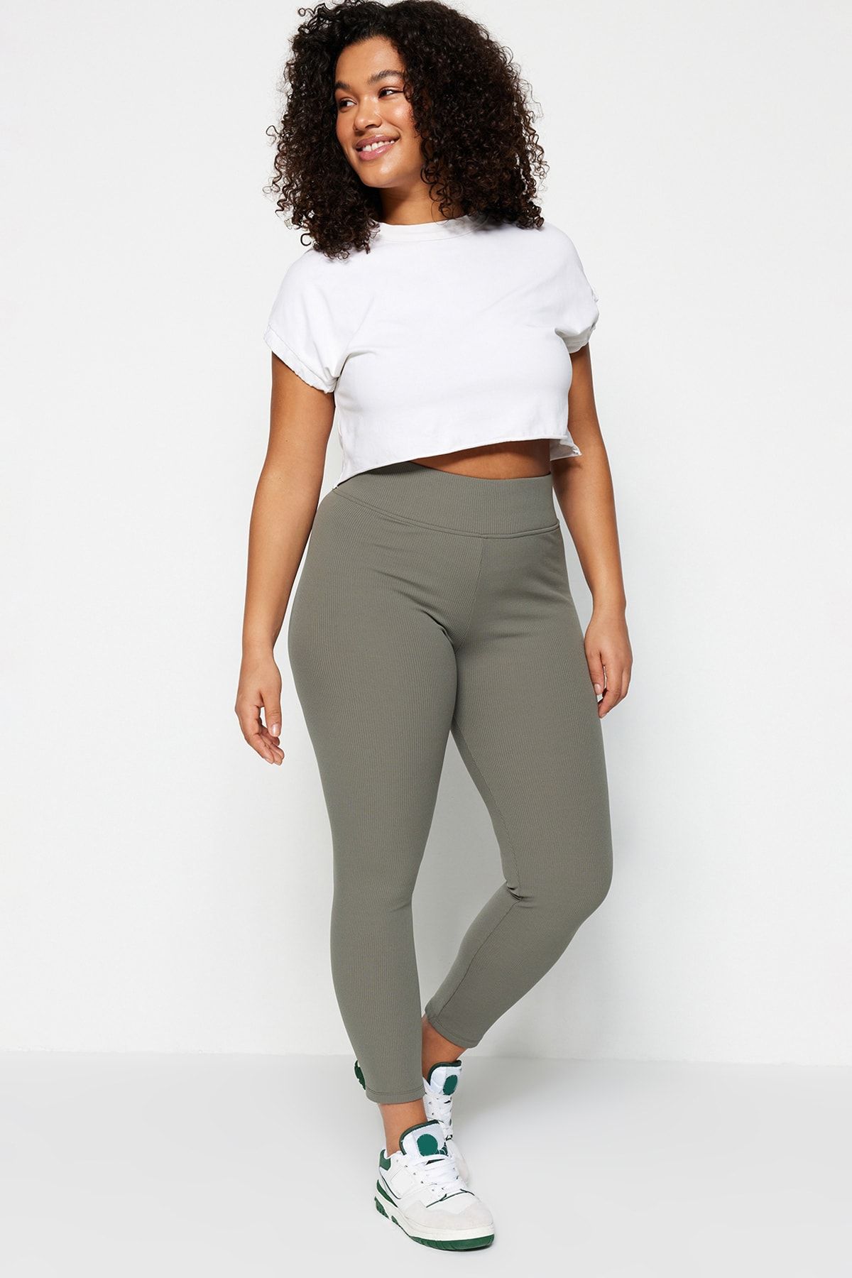 Trendyol Curve-Khaki magas derekú polár belső bordás kötött nagy méretű leggings TBBAW23BV00017 2