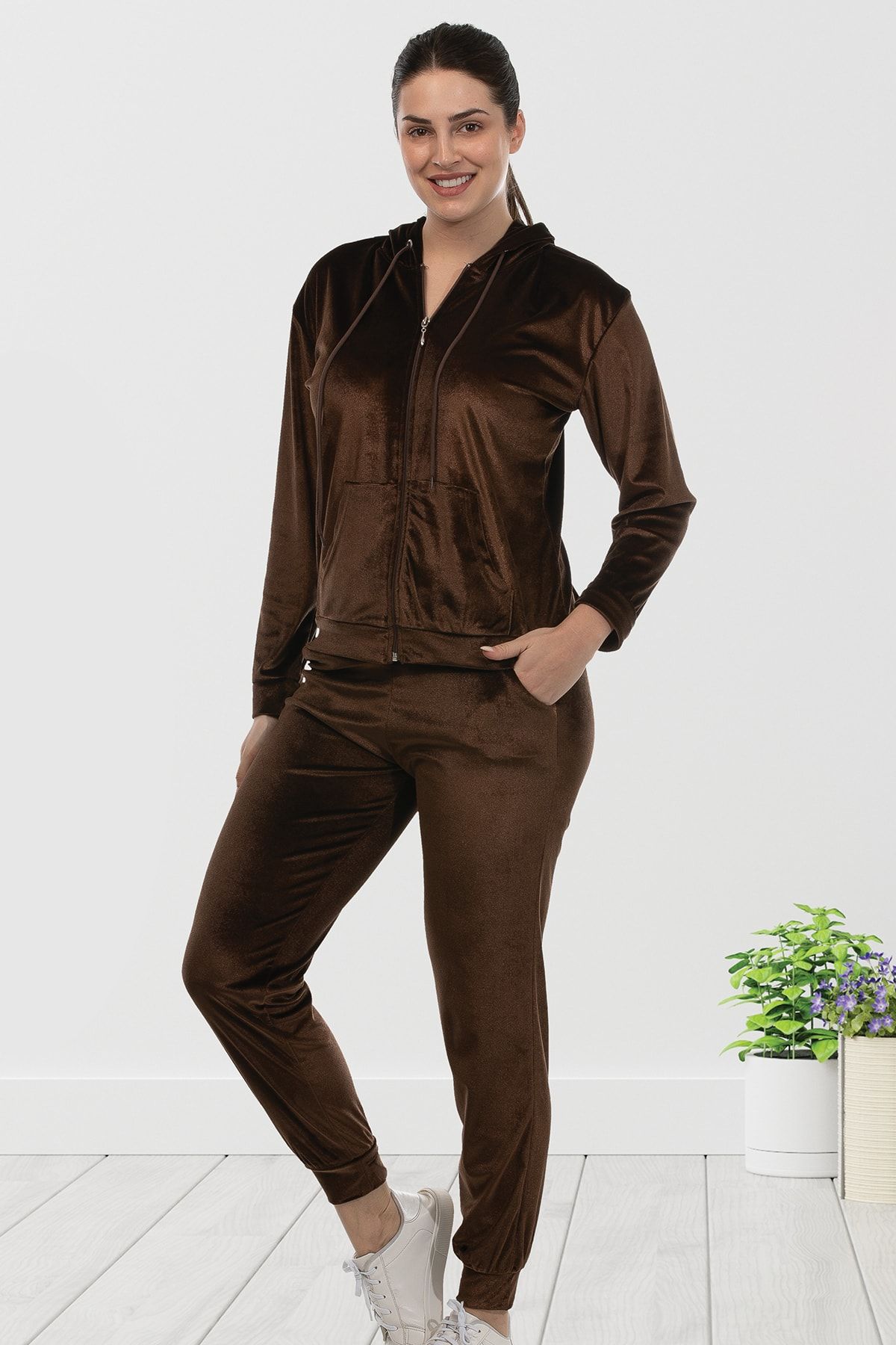 Bella Linda Hooded Velvet Women s Tracksuit Set Trendyol