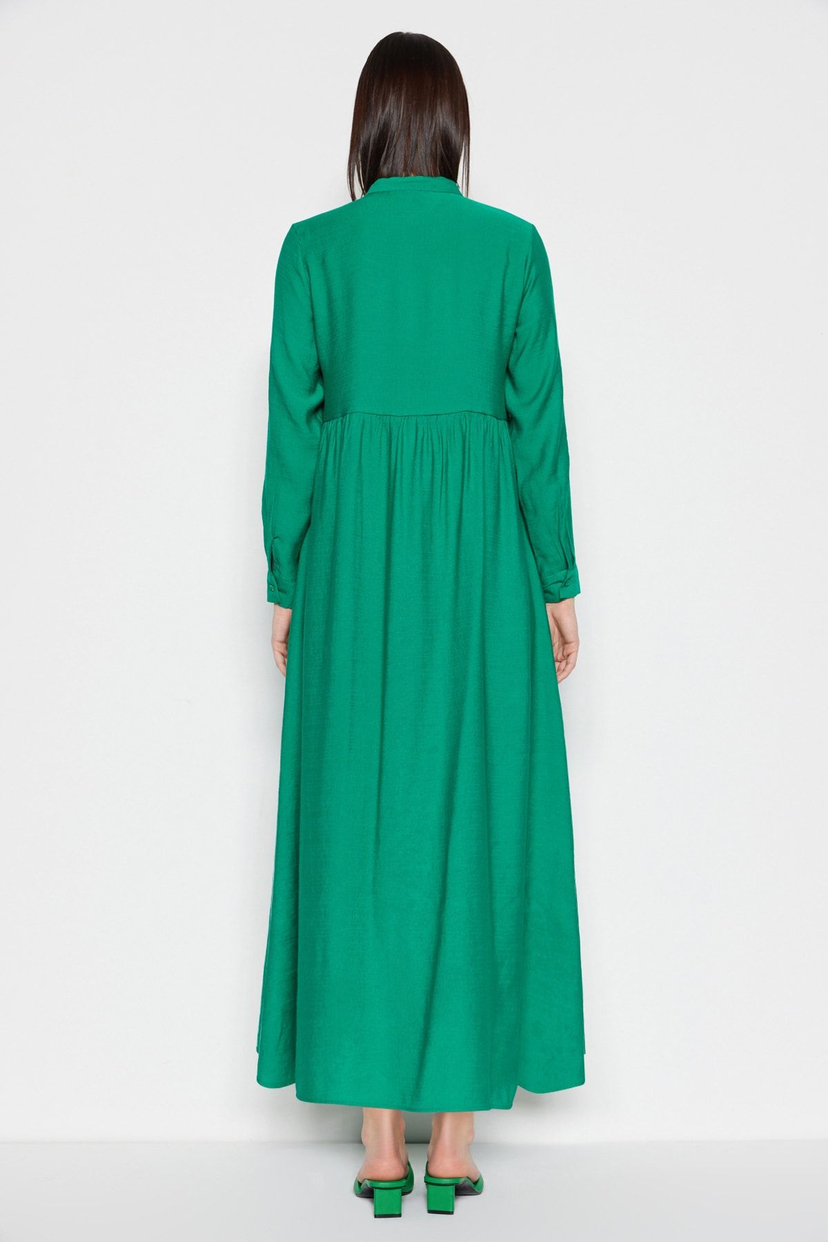 Trendyol Modest-Rochie cămașă cu aspect de in țesut cu guler predominant verde TCTSS23EB00081 6