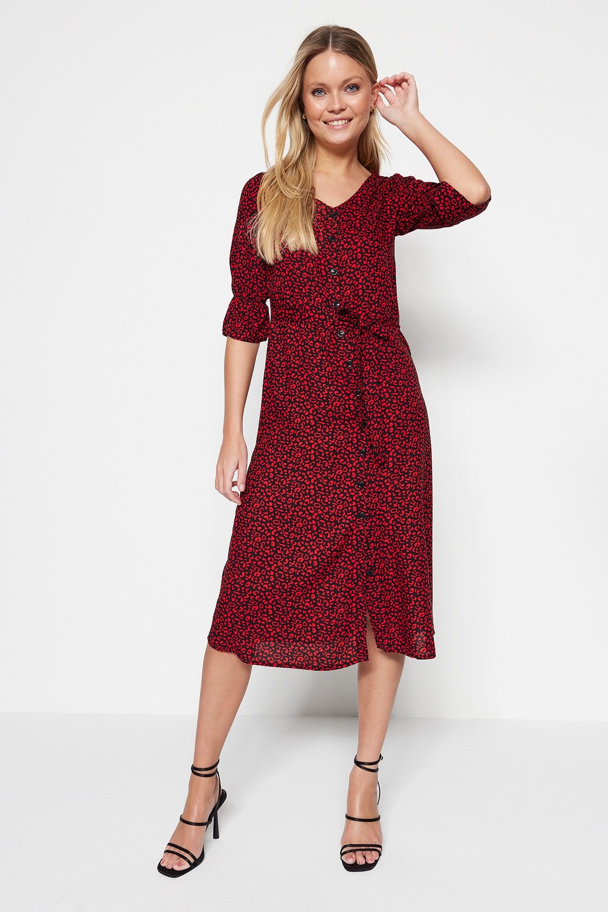 Trendyol Collection Kleid Rot Blusenkleid