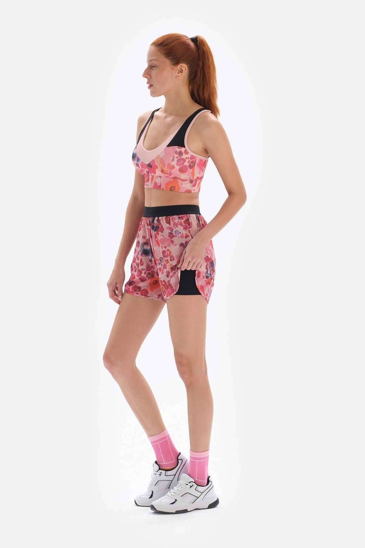 complete the look image