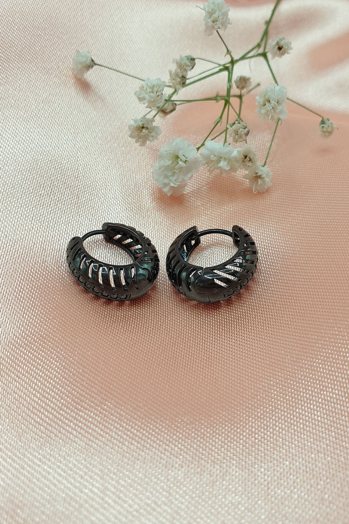 Sacce Scarves Accessories Oval Black Hoop Earring with Zircon