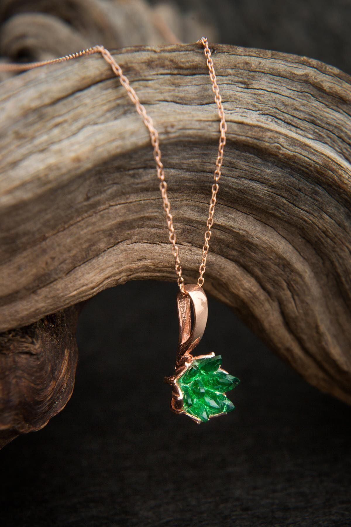 Green clearance flower necklace