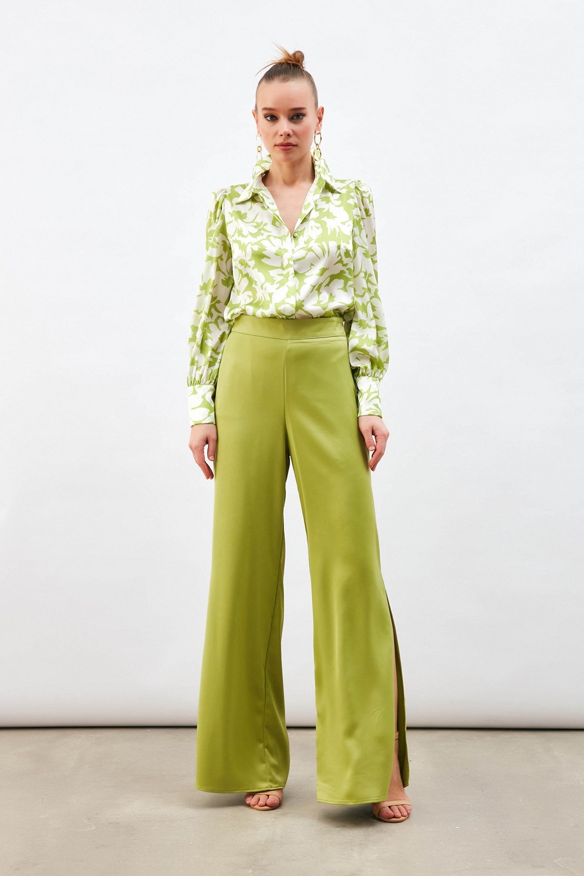 Sateen Yırtmaç Detaylı Saten Pantolon - Yağ Yeşili IR7519