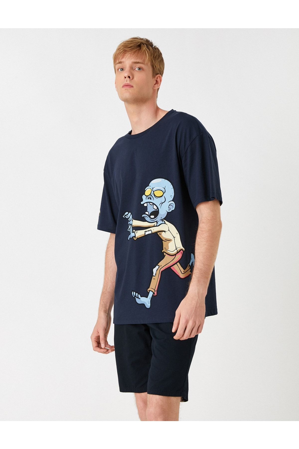 Koton T-Shirt Dunkelblau Oversized Fast ausverkauft