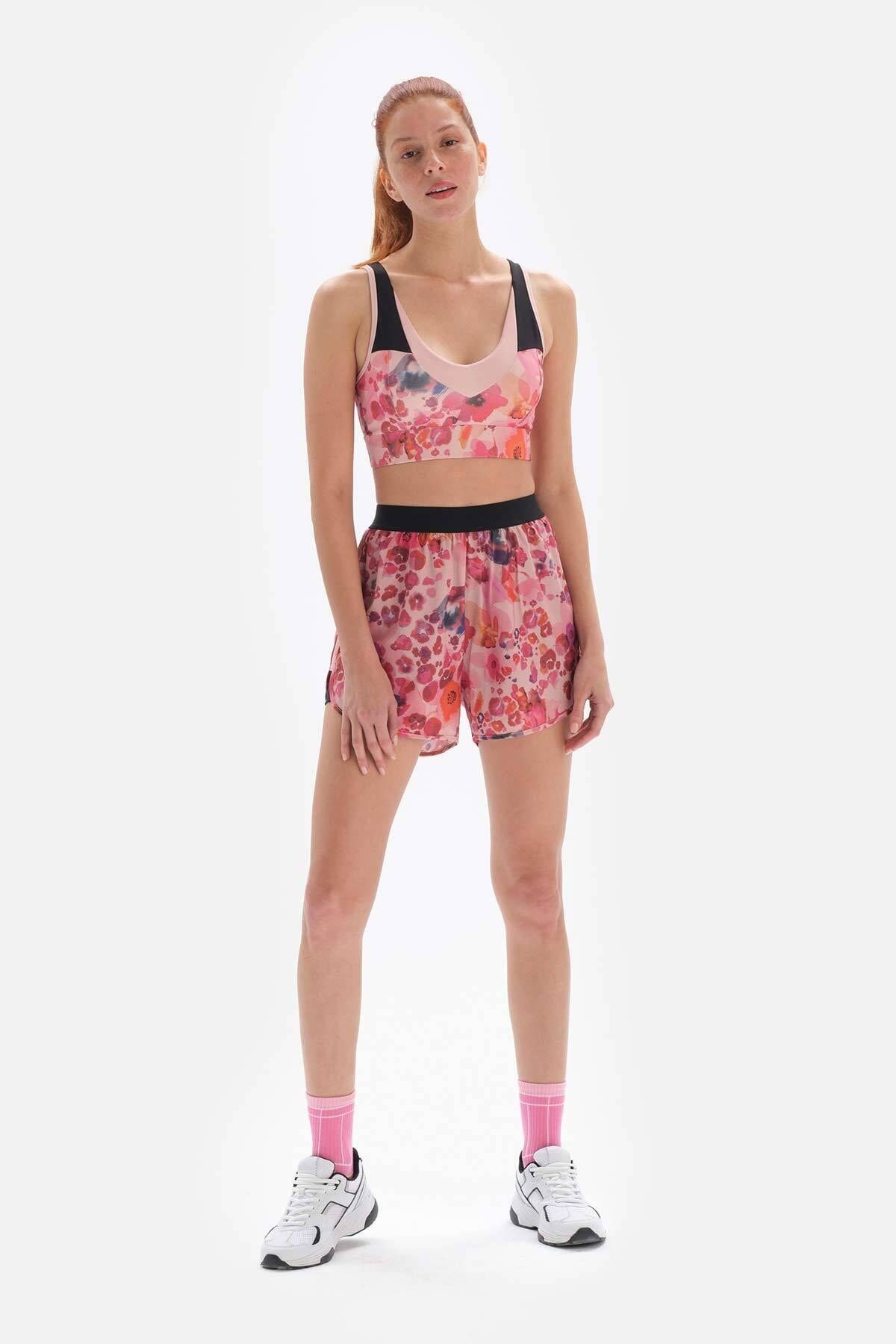 Dagi-Rosa gemusterte Damen-Shorts mit Strumpfhosen 6
