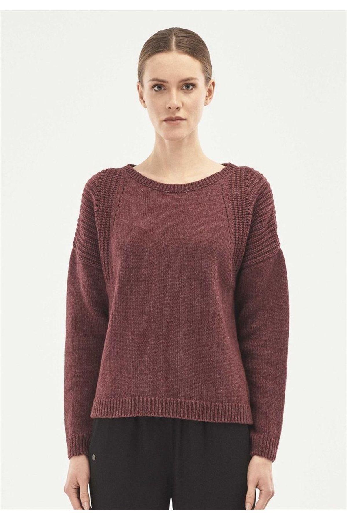 ORGANICATION Pullover Bordeaux Slim Fit Fast ausverkauft