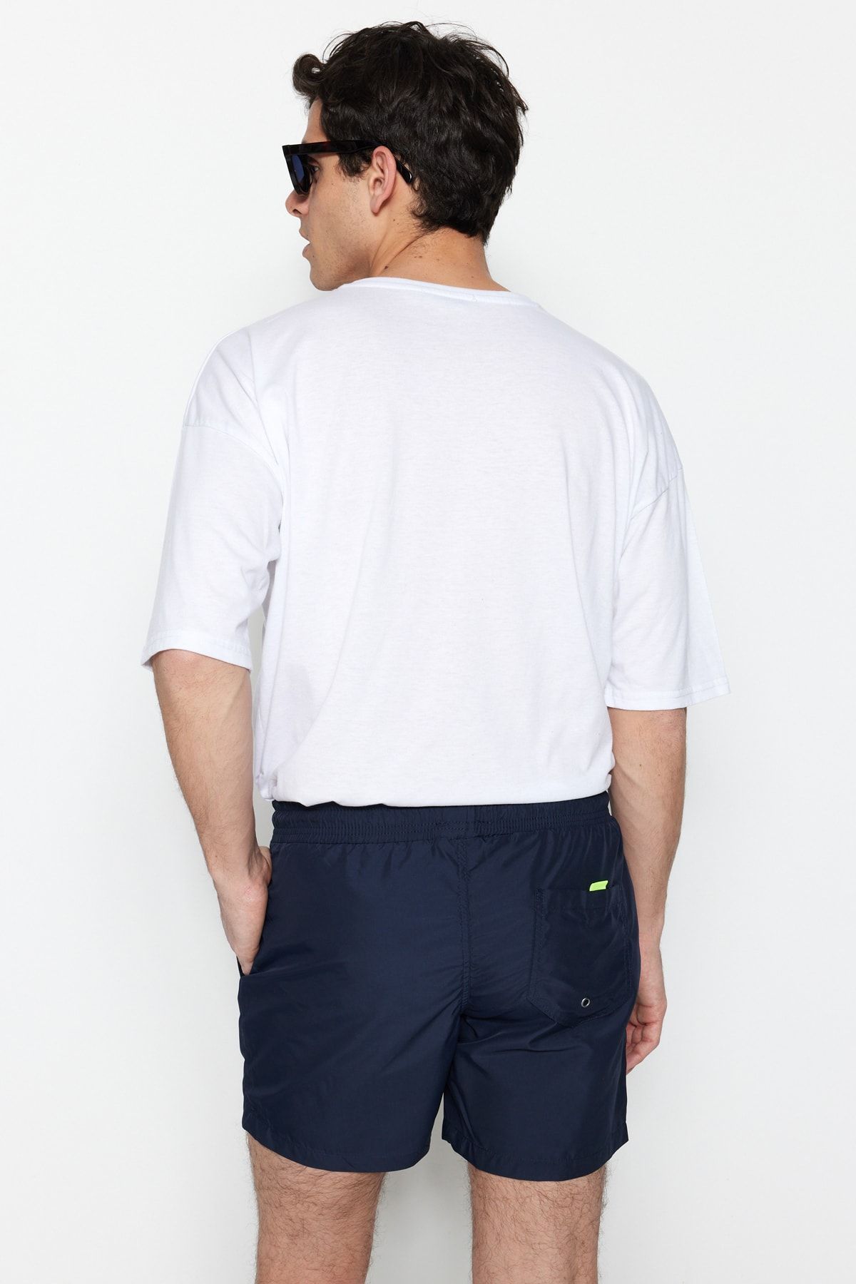 Trendyol Collection-Marineblauer Badeanzug in Standardgröße - Sea Shorts TMNSS20DS0023 5