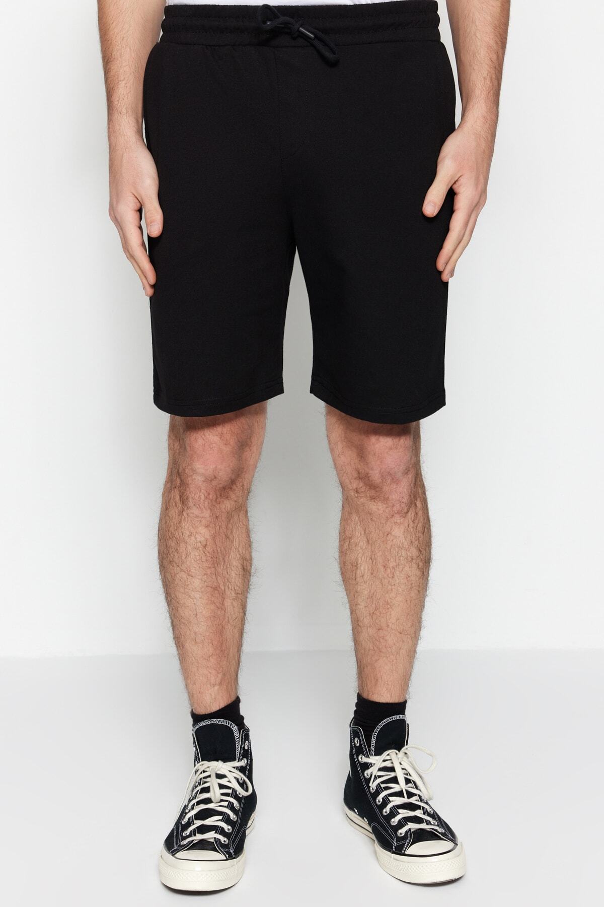 Trendyol Collection-Černé základní šortky a Bermudy - pravidelný střih Tmnss20Sr0068 3