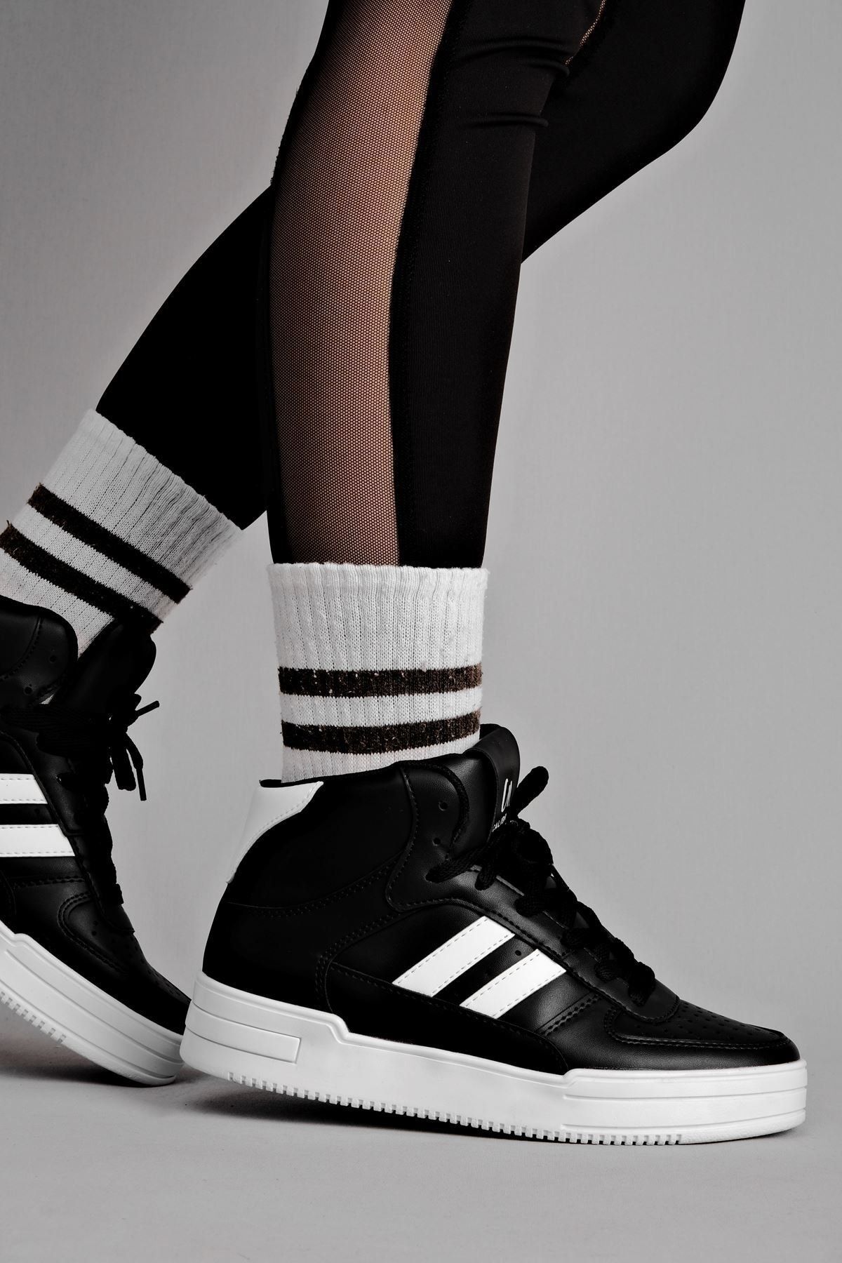 Ankle length sports shoes for womens best sale