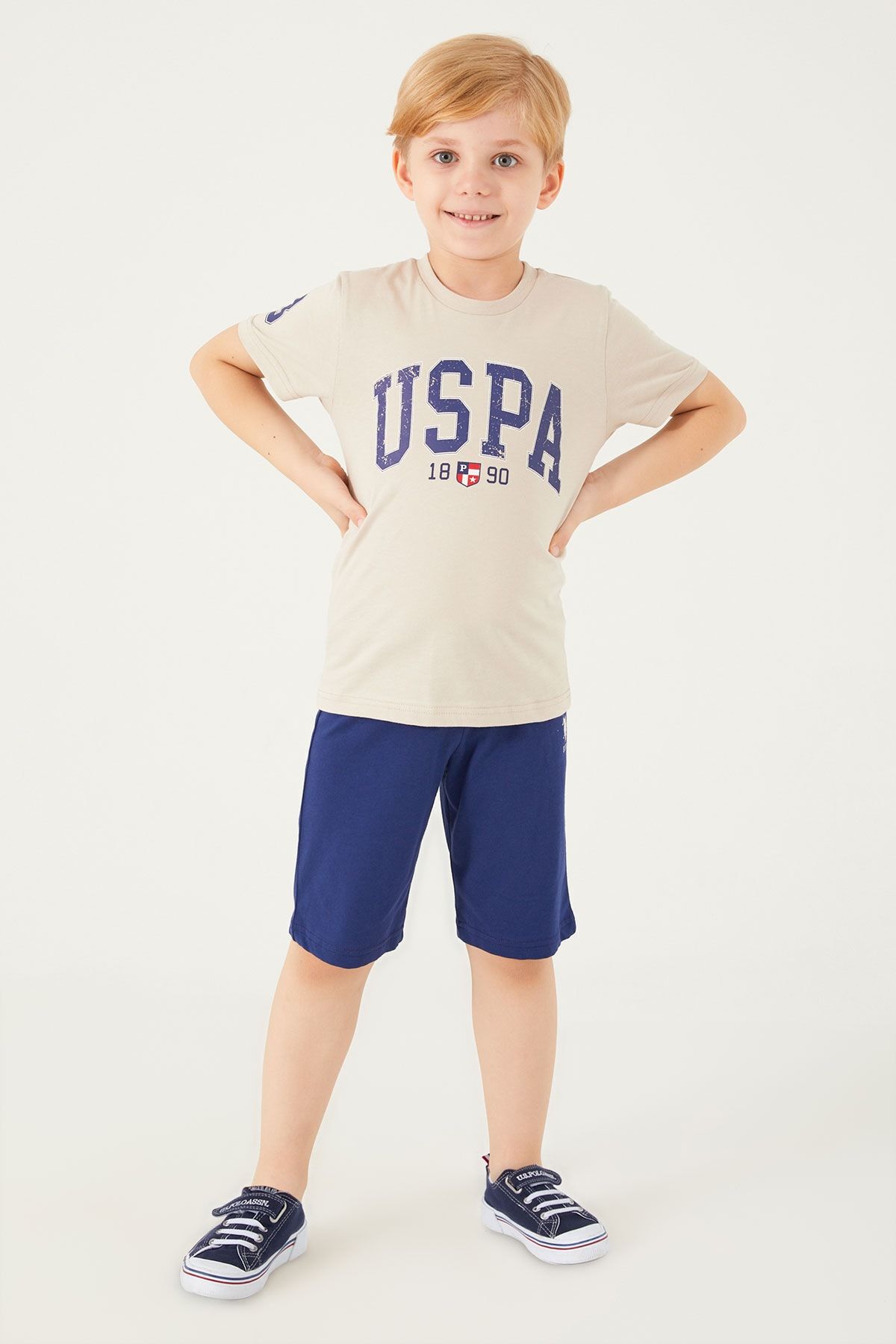 کت و شلوار برمودای پسرانه کرم نوشته بزرگ U.S. Polo Assn.