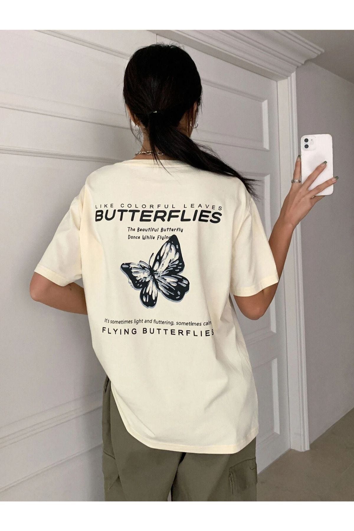 Black Sokak Blacksokak Damen-T-Shirt mit cremefarbenem  Schmetterlings-Aufdruck, Oversize-Rundhalsausschnitt - Trendyol