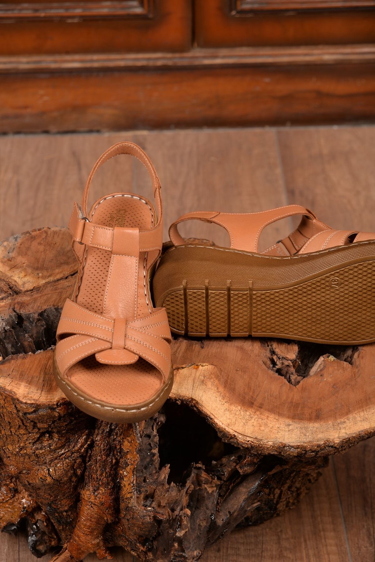 Dunlop Women s Tan Inside and Out 100 Genuine Leather Wedge Heel