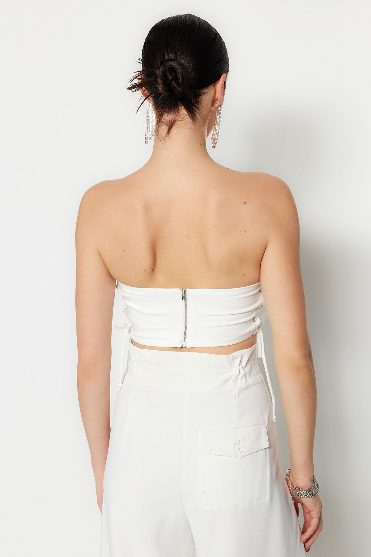 Trendyol Collection-Ecru gewebtes Bustier mit Bügel und Bindeband, TPRSS22BS0026 6