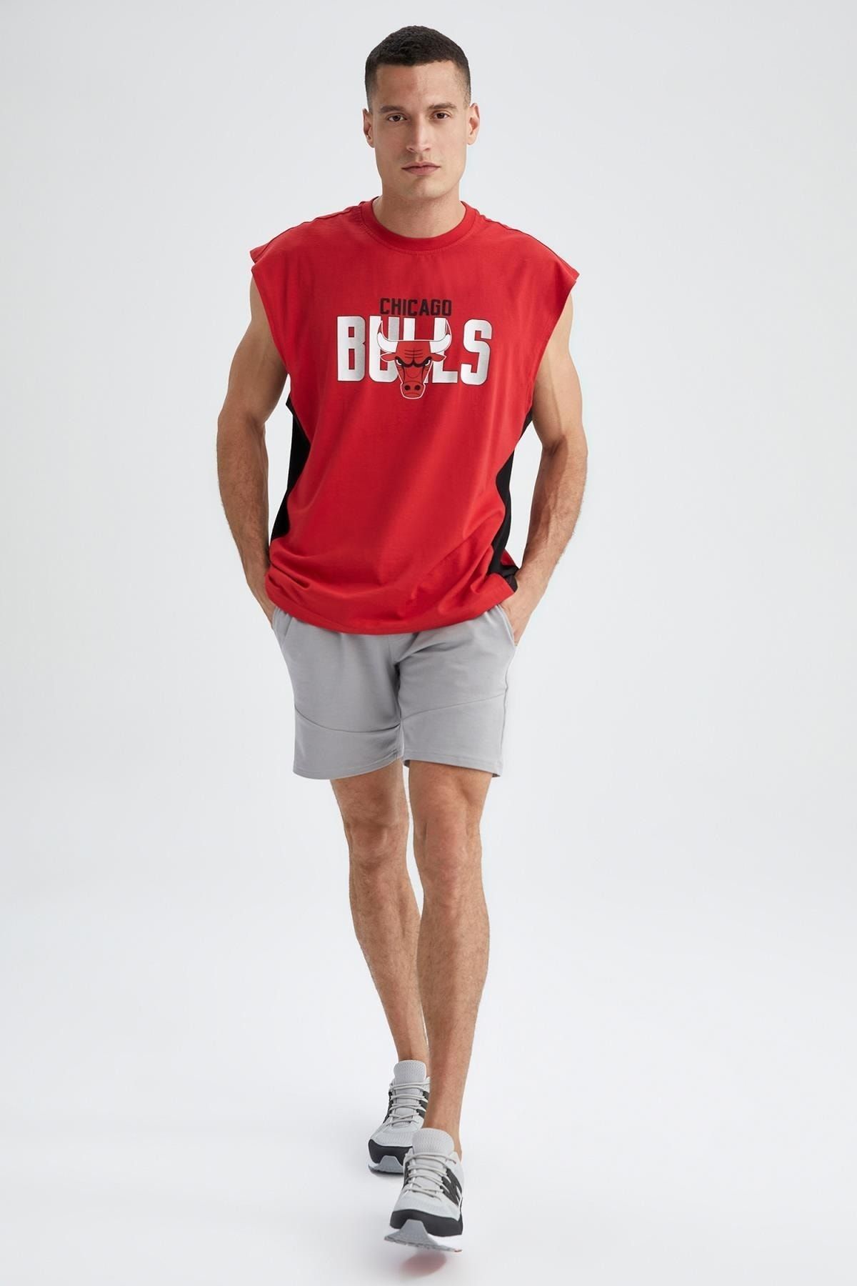 Red MAN Defacto Fit NBA Chicago Bulls Licensed Regular Fit Crew Neck  Sportsman T-Shirt 2799381