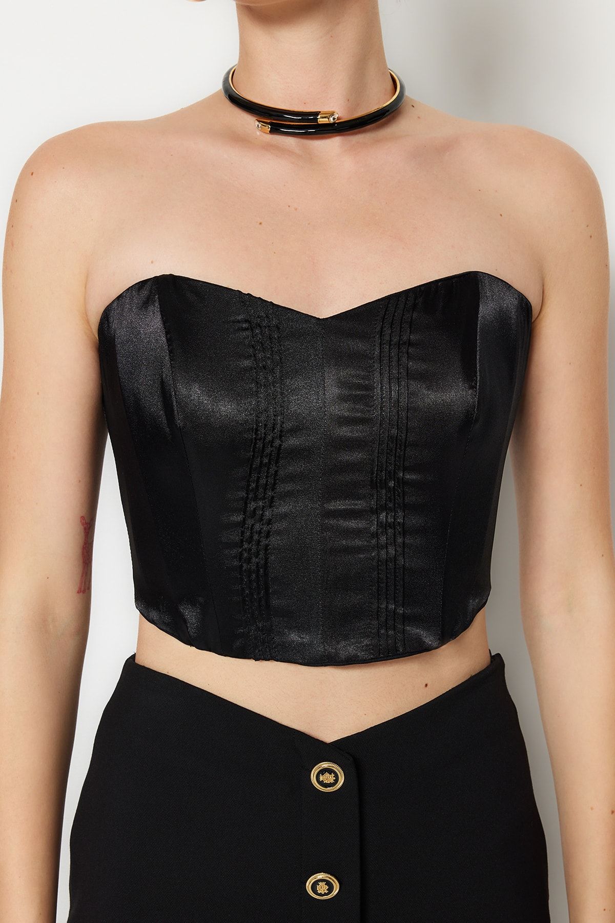 Trendyol Collection-Μαύρο υφαντό μπουστάκι με επένδυση Crop TPRSS22BS0069 4