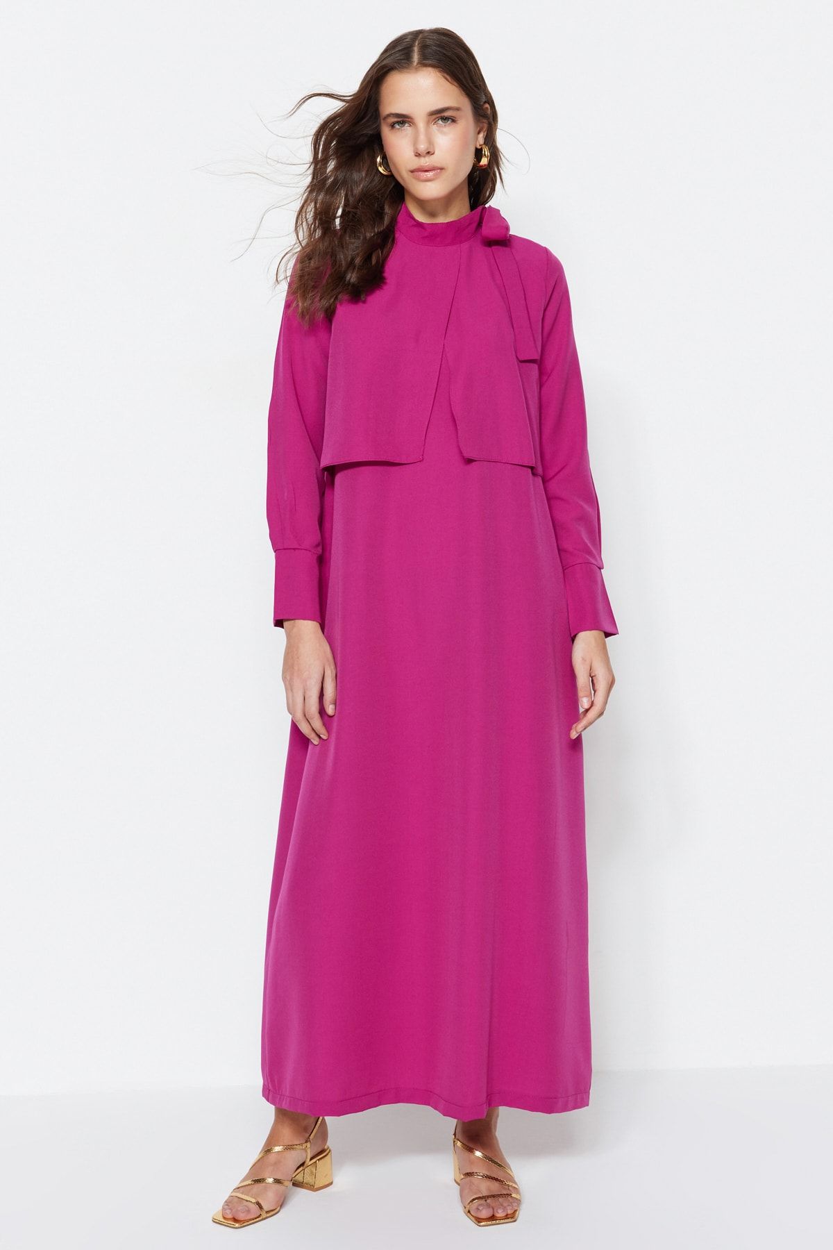 Trendyol Modest Pembe Yakası Bağlama Detaylı Dokuma Elbise TCTSS23EB00283