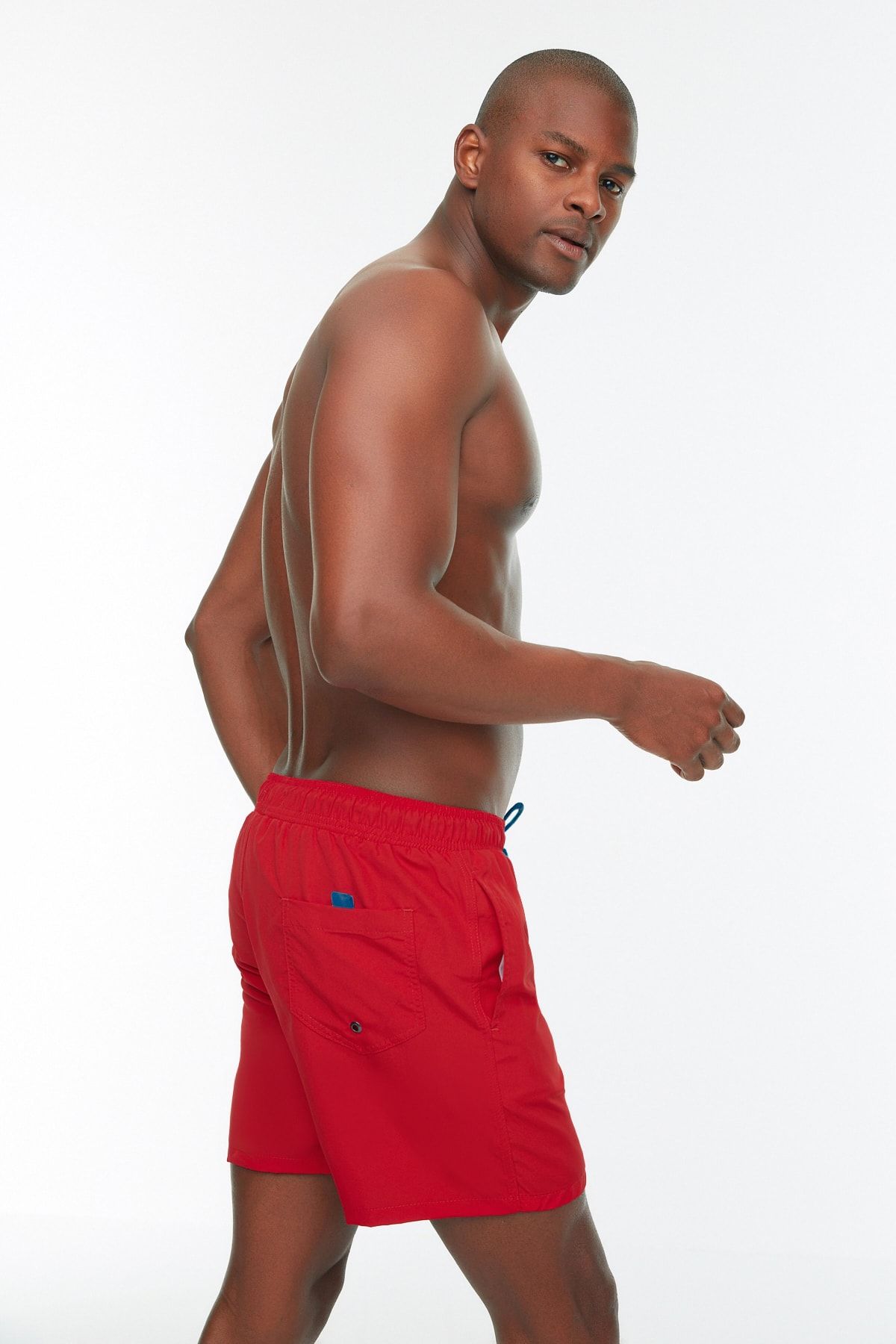 Trendyol Collection-Rote Seeshorts in Standardlänge - TMNSS20DS0023 5