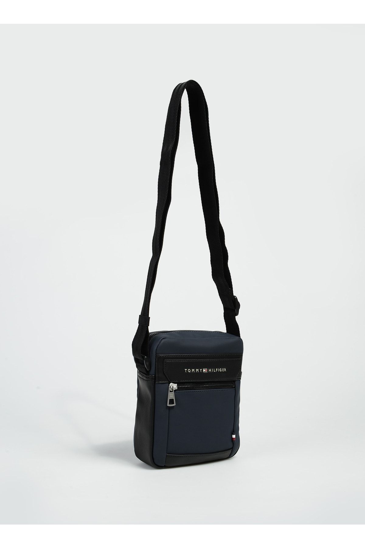 Tommy Hilfiger 20x17x6 Lacivert Erkek Fermuarlı Postacı Çantası Th Casual Mını Reporter ZN10477