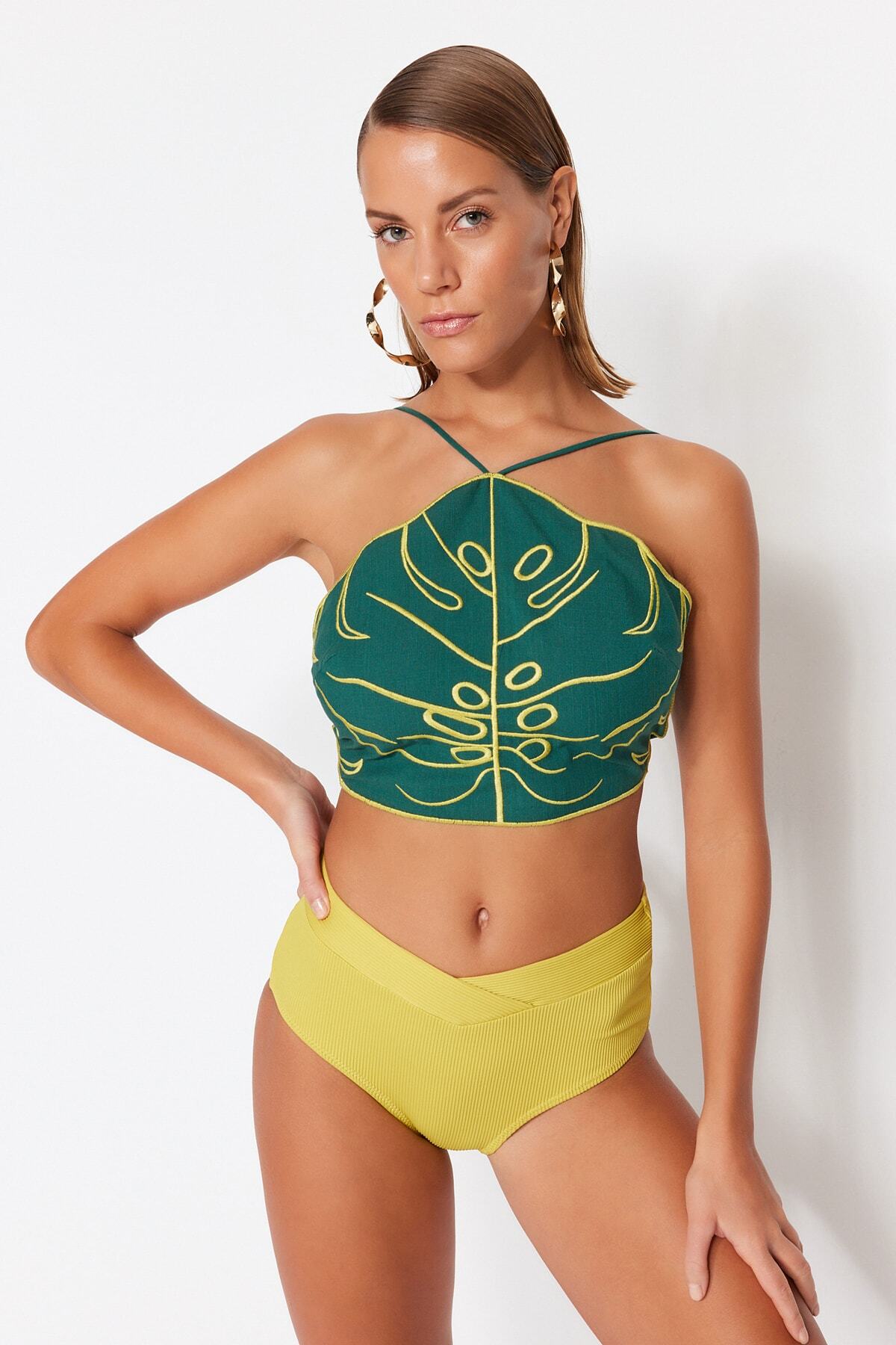 Trendyol Collection-Khaki Crop Woven Embroidered 100% Cotton Blouse TBESS23BZ00030 2