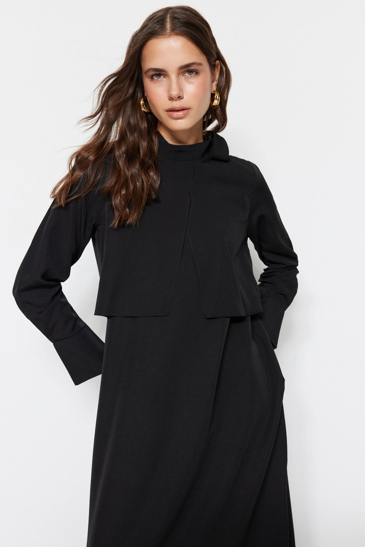 Trendyol Modest Siyah Yakası Bağlama Detaylı Dokuma Elbise TCTSS23EB00283 RN9866