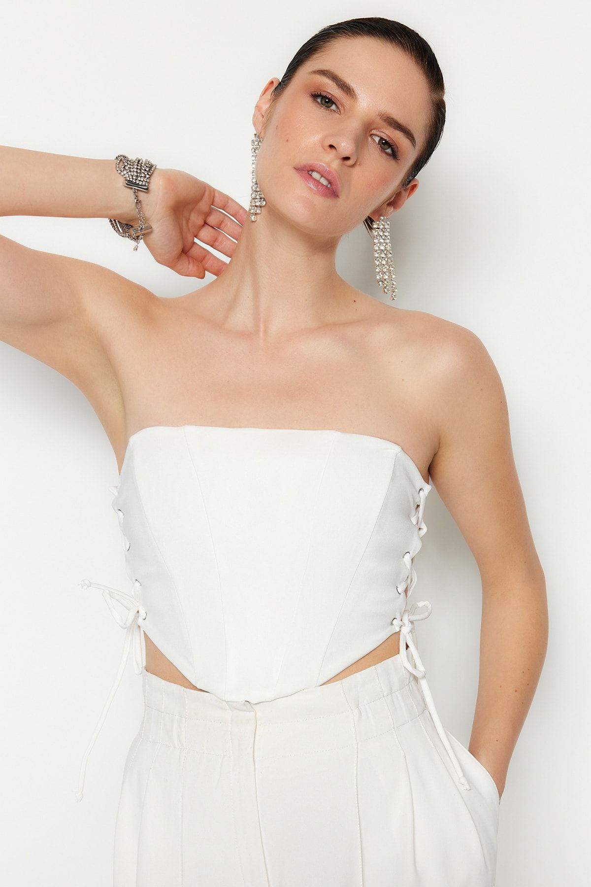 Trendyol Collection-Ecru gewebtes Bustier mit Bügel und Bindeband, TPRSS22BS0026 2