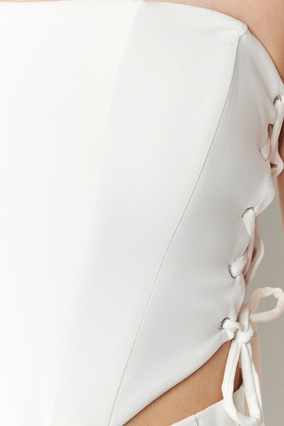 Trendyol Collection-Ecru gewebtes Bustier mit Bügel und Bindeband, TPRSS22BS0026 5