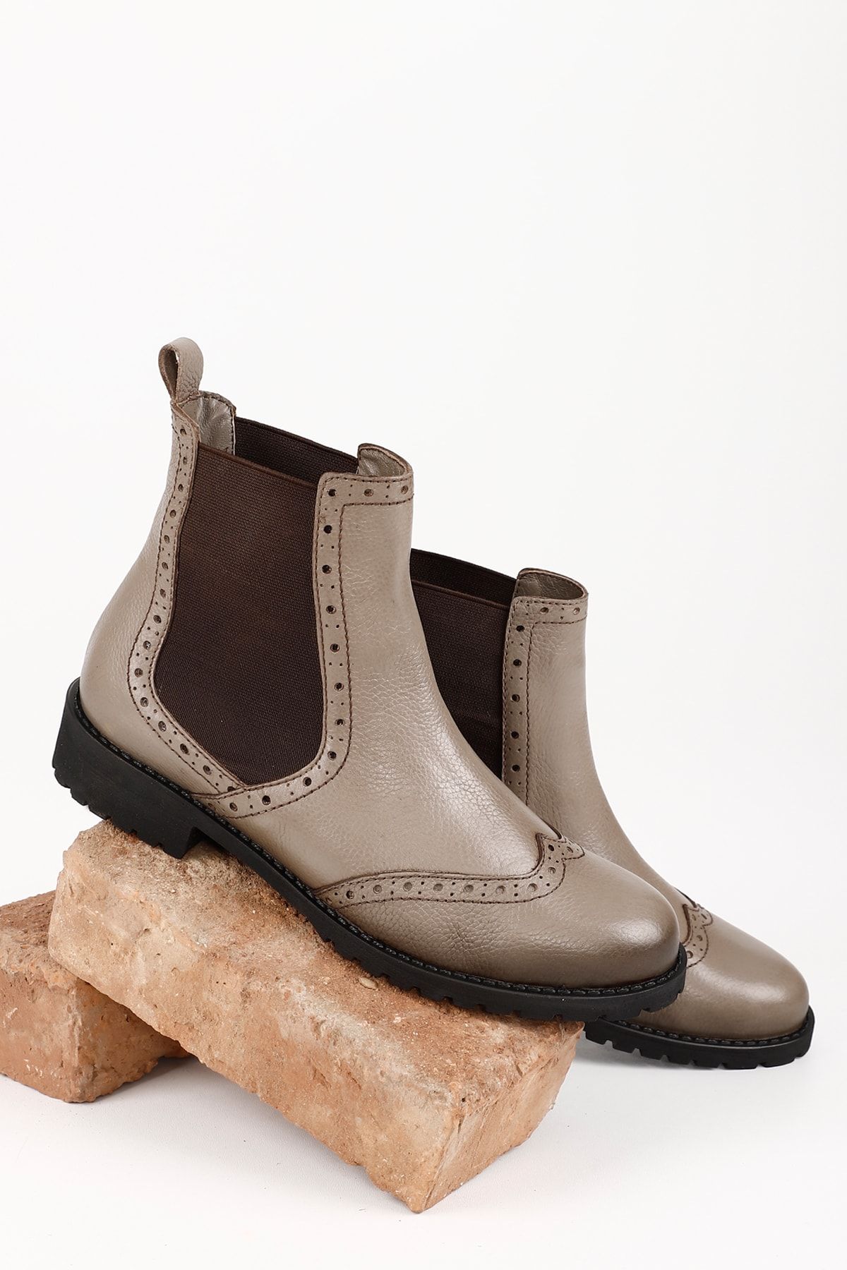 GÖNDERİ(R) Stiefelette Braun Blockabsatz