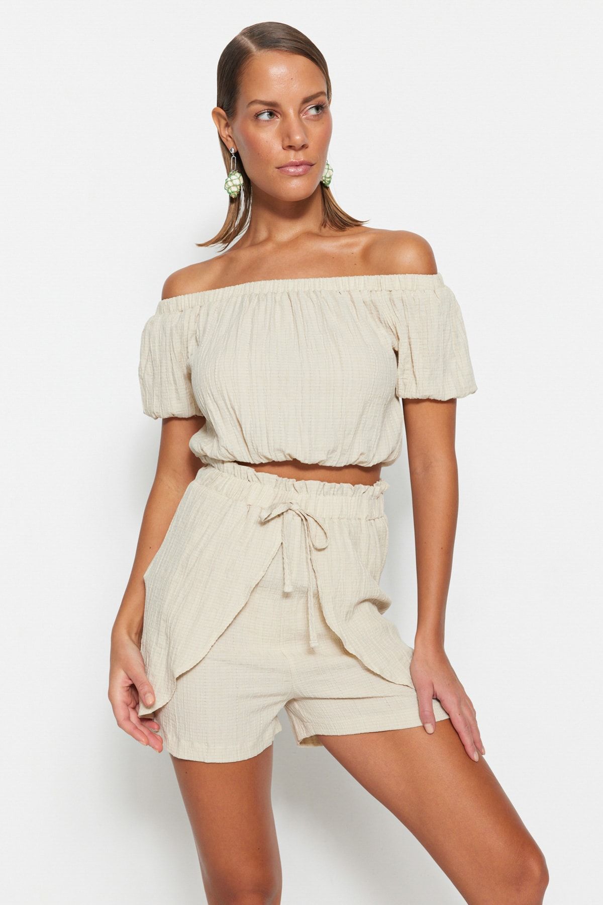 Trendyol Collection Zweiteiler Ecru Relaxed Fit Fast ausverkauft