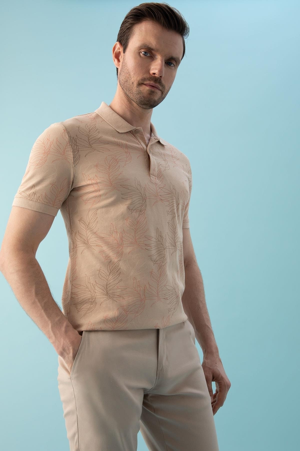 DeFacto Poloshirt Beige Slim Fit Fast ausverkauft