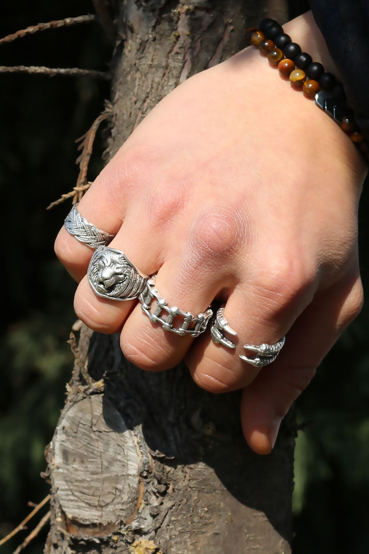 Dukkanka Set of 4 Antique Silver Plated Claw Chain Lion and