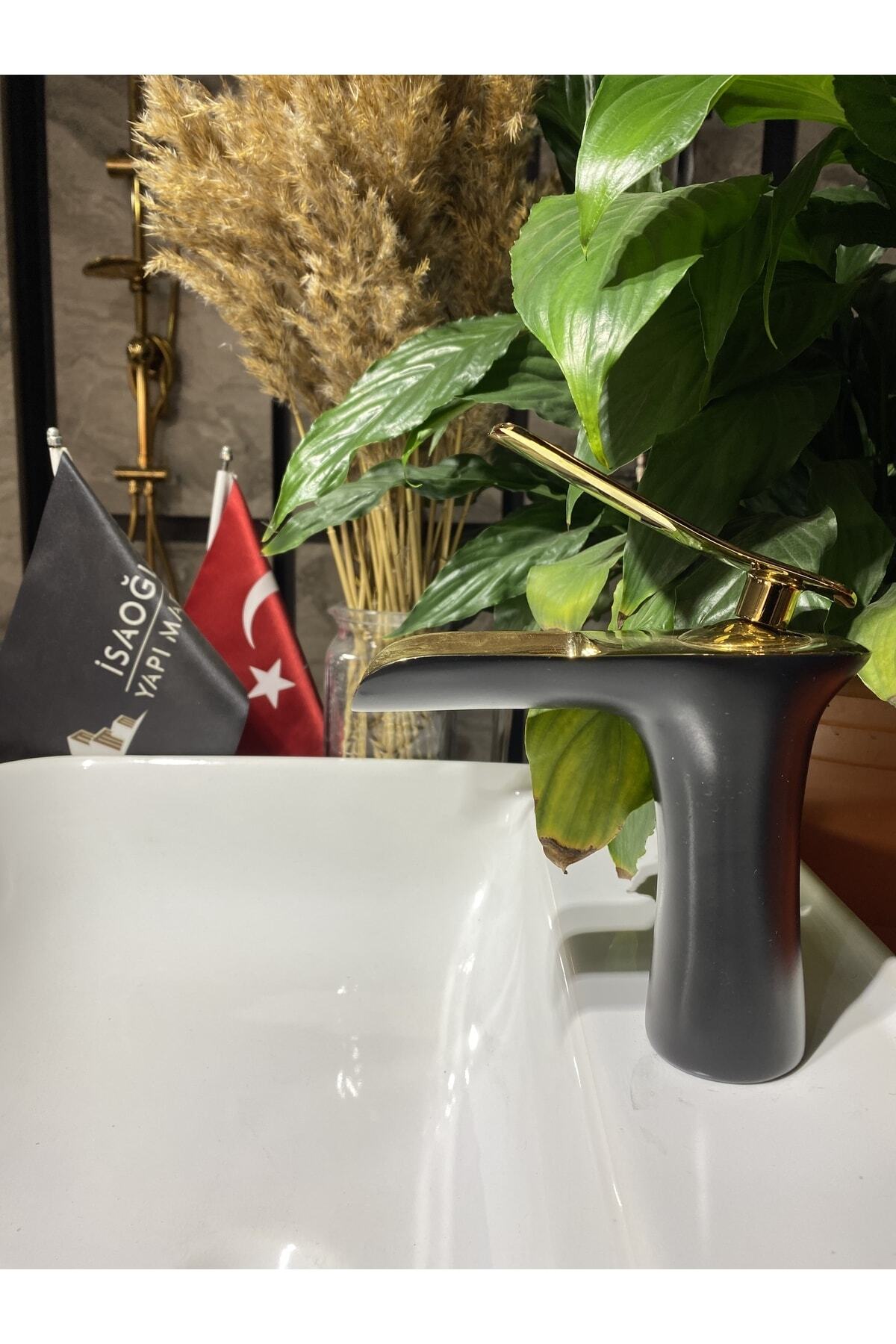 İSAOĞLU YAPI-Gold Black Sink Faucet Waterfall Faucet Natural Natural Flow Bathroom Faucet 1
