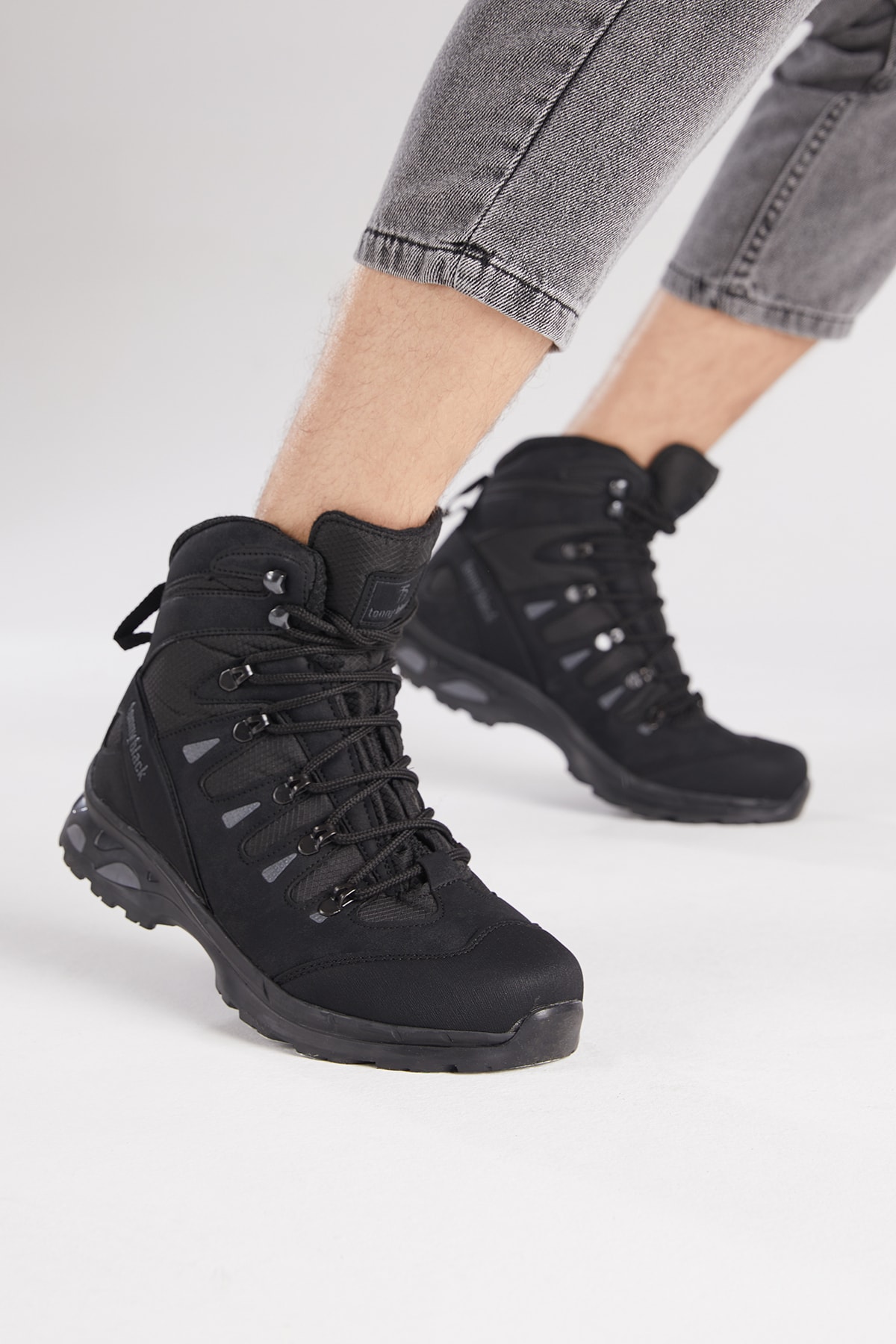 Tonny Black Ankle Boots - Black - Flat