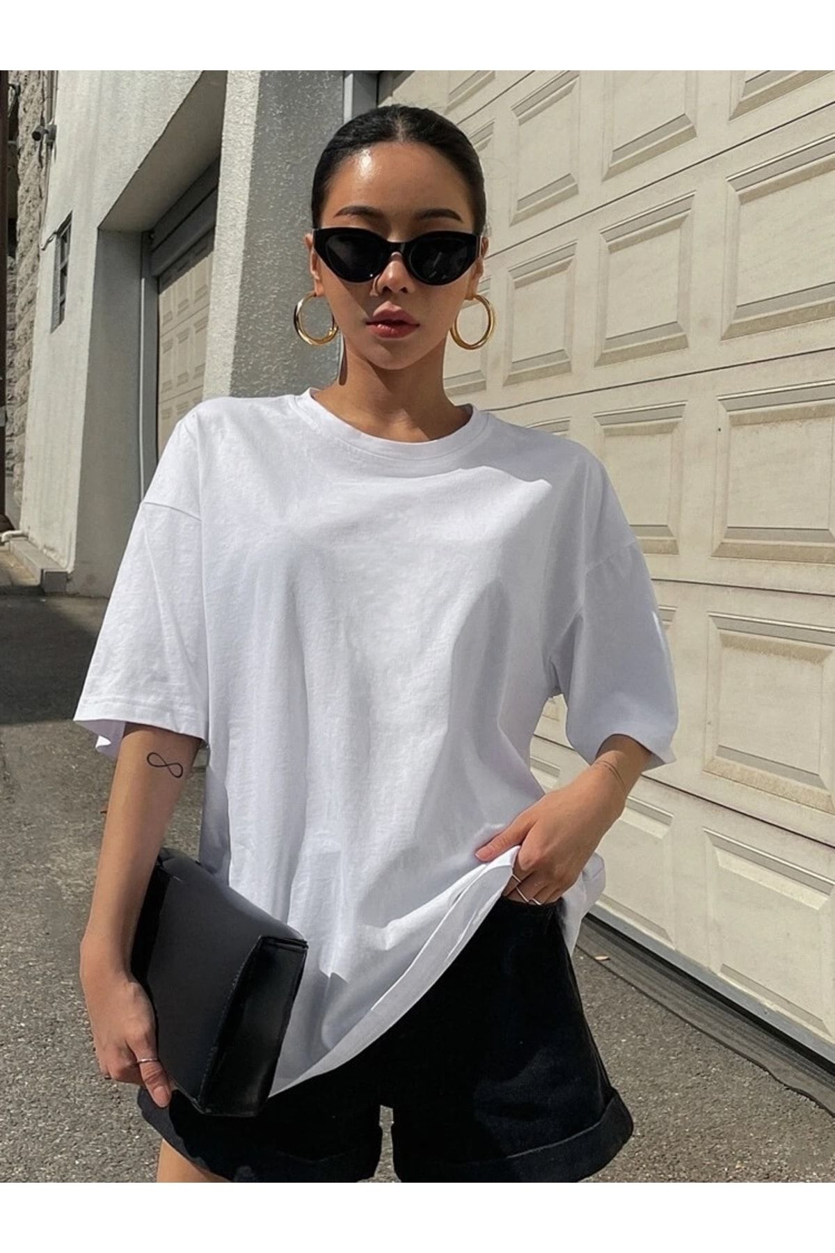 aksesuargo Beyaz Unisex Oversize Bisiklet Yaka Pamuklu Salaş Boyfriend Basic T-shirt