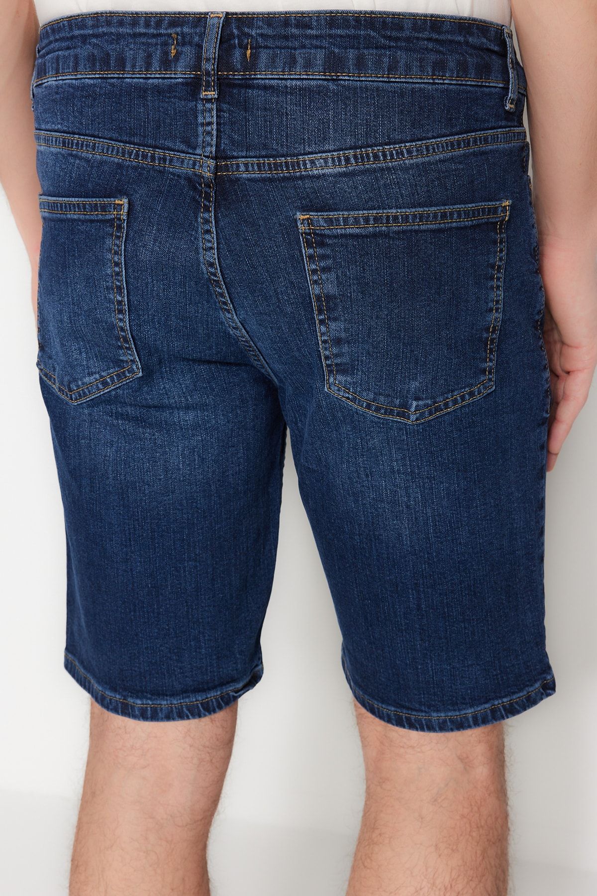 TRENDYOL MAN Indigo Erkek Skinny Fit Denim Kot Şort &amp; Bermuda TMNSS23SR00064 IV10443