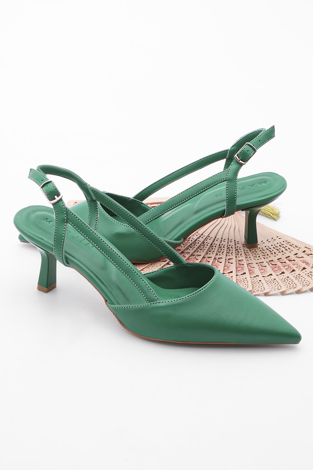 Marjin Kadın Stiletto Yanları Açık Bantlı Sivri Burun Klasik Topuklu Ayakkabı Suder yeşil