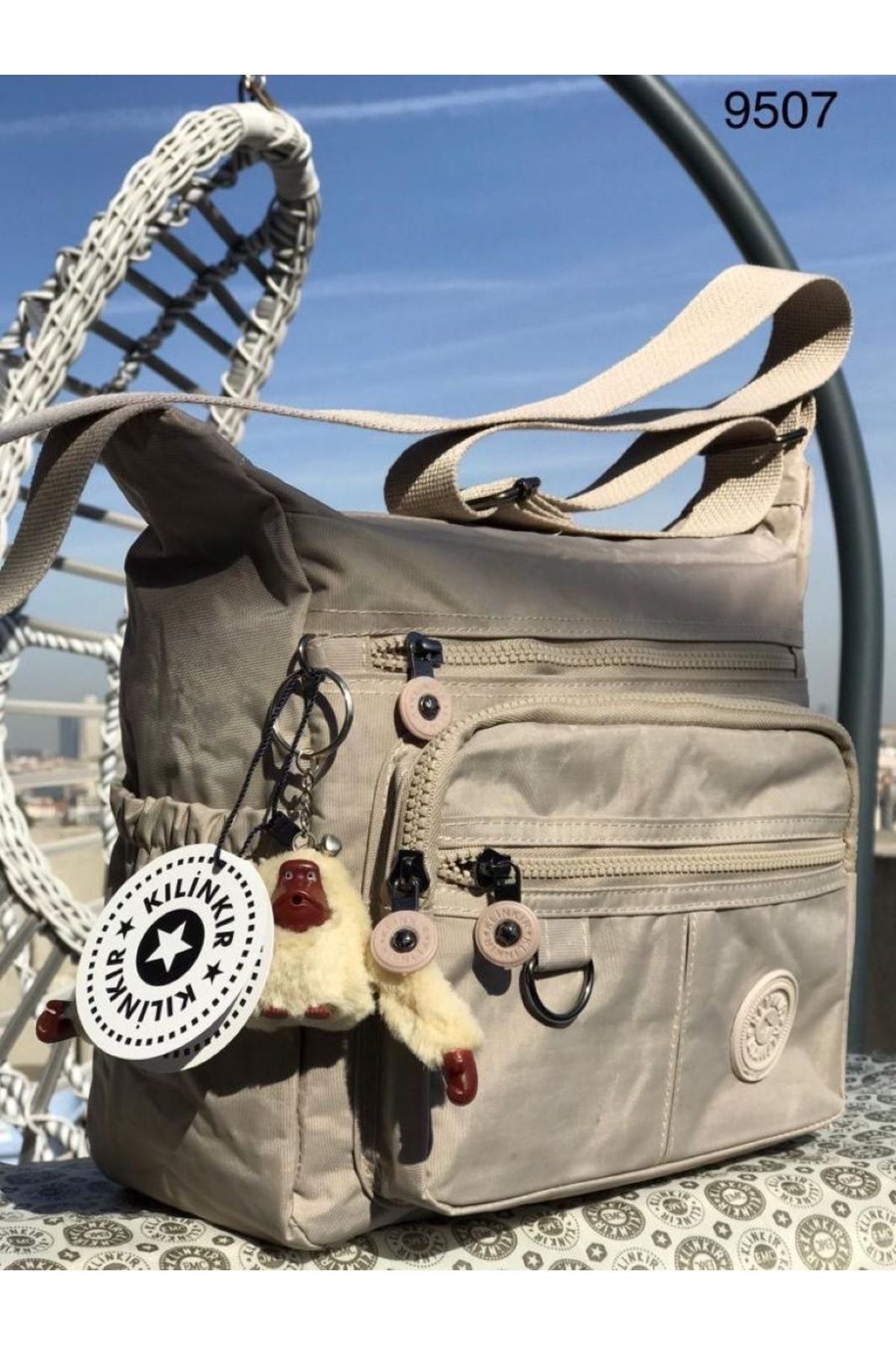 Multi pocket messenger 2025 bag